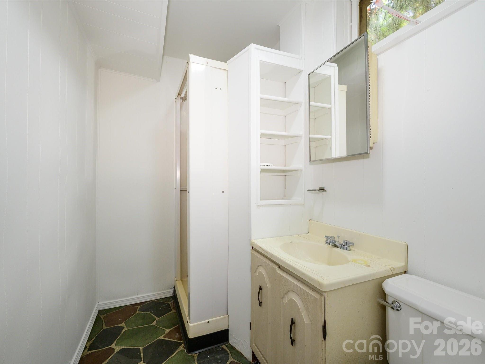 688 Grandview Drive NE — Concord