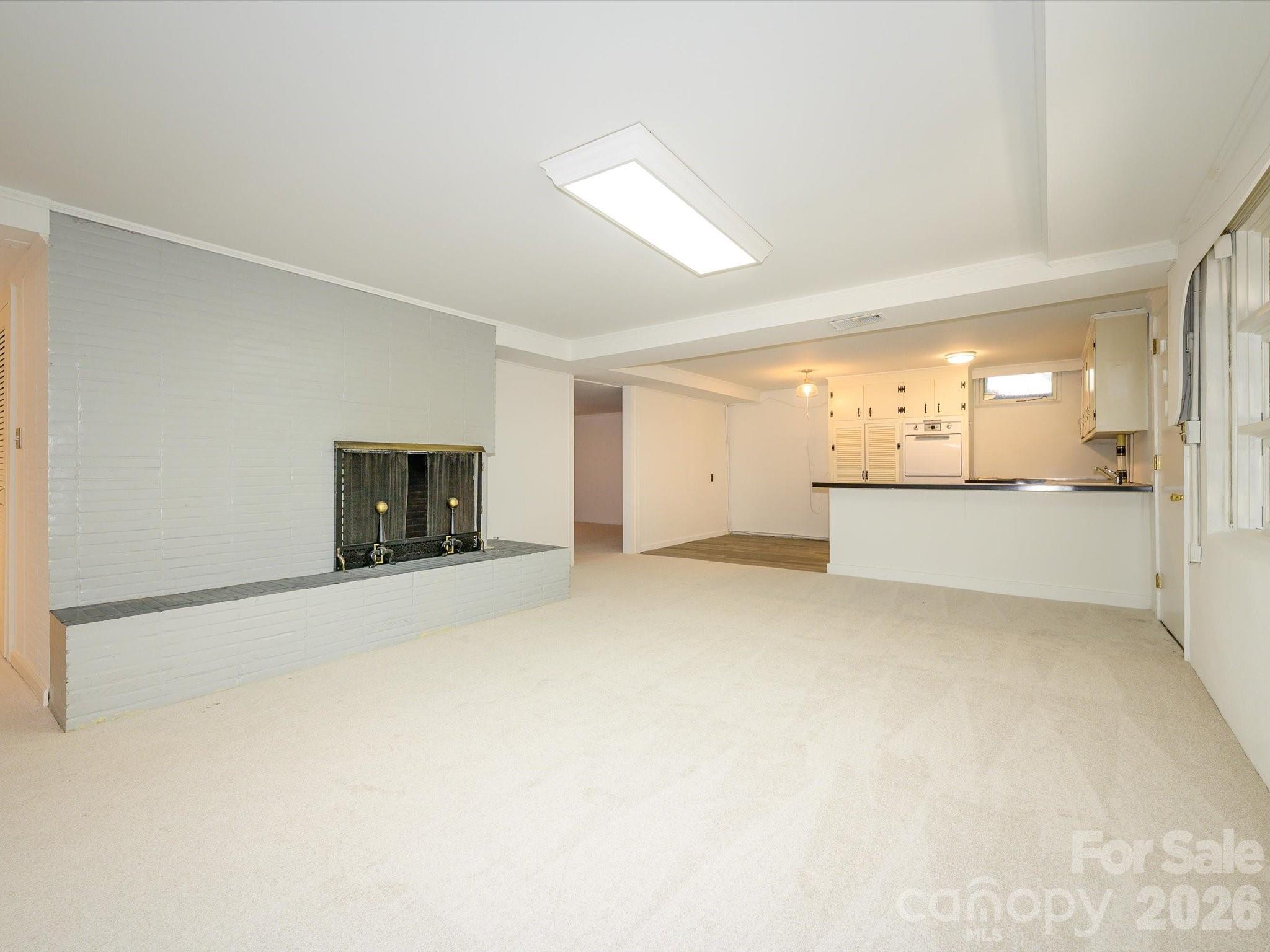 688 Grandview Drive NE — Concord