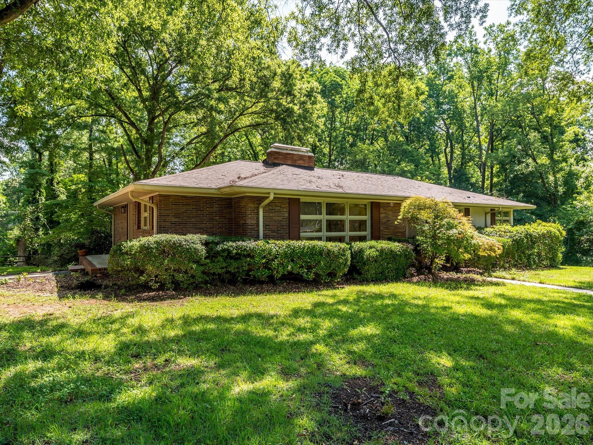 688 Grandview Drive NE — Concord