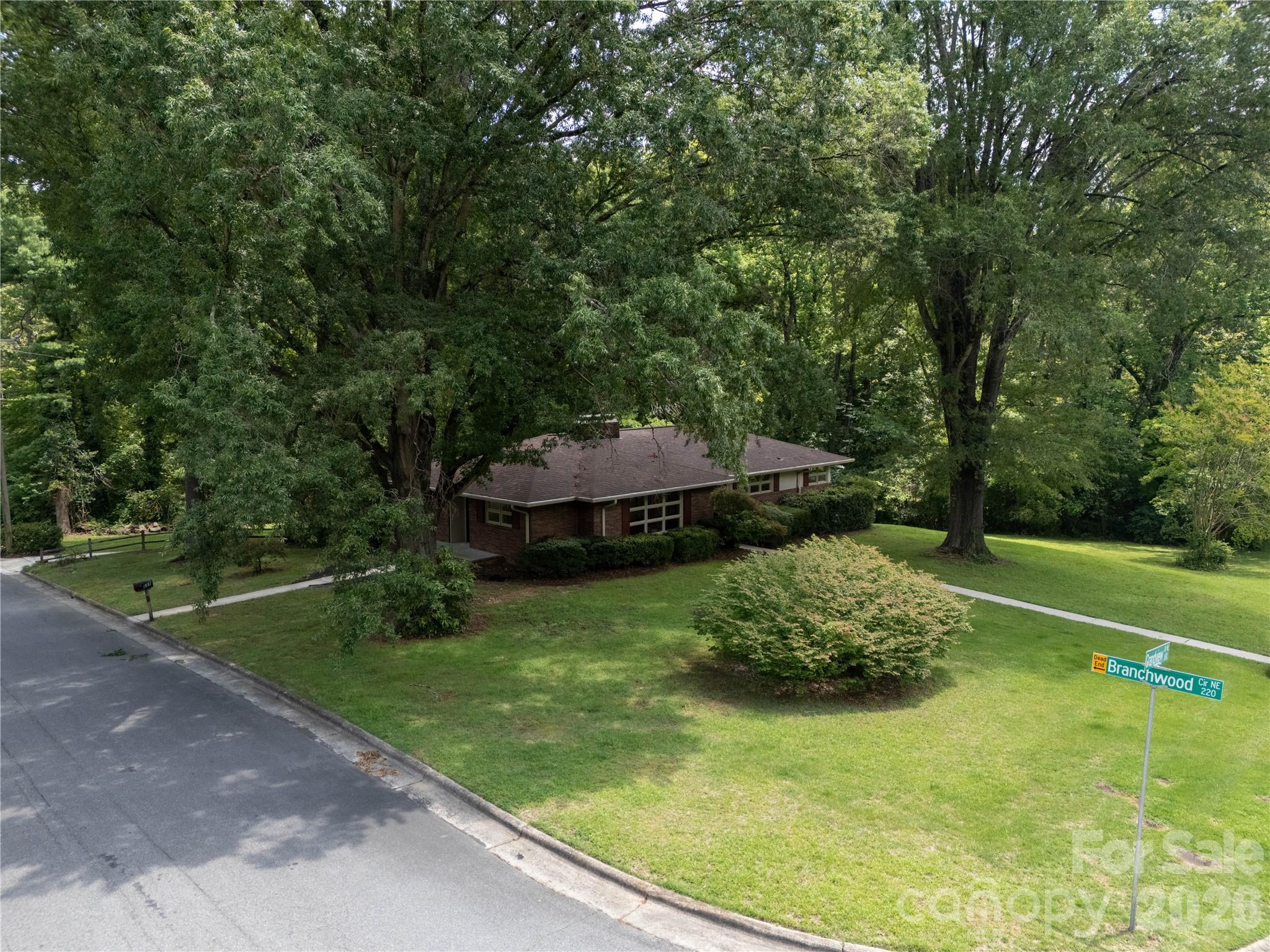 688 Grandview Drive NE — Concord