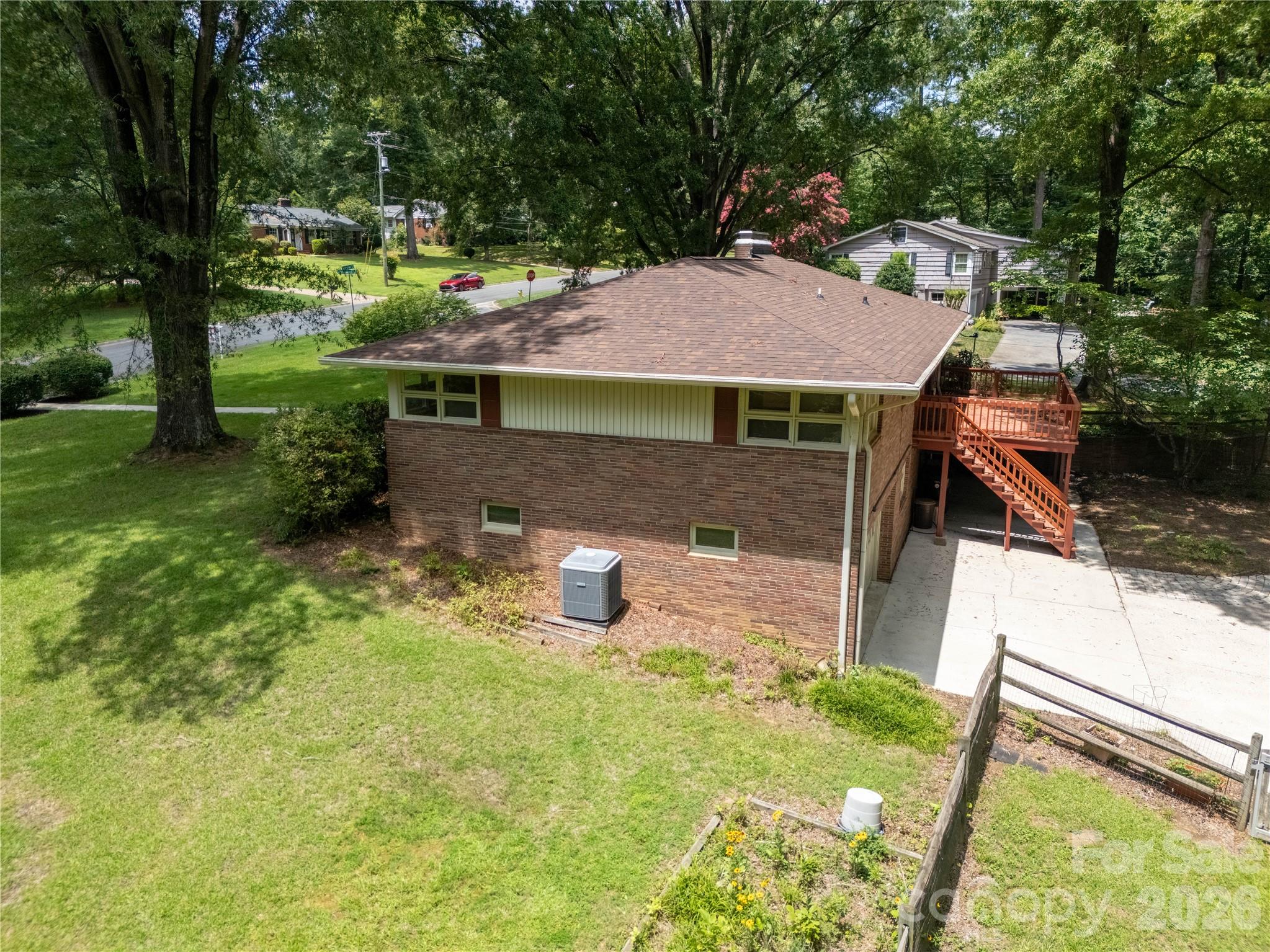 688 Grandview Drive NE — Concord