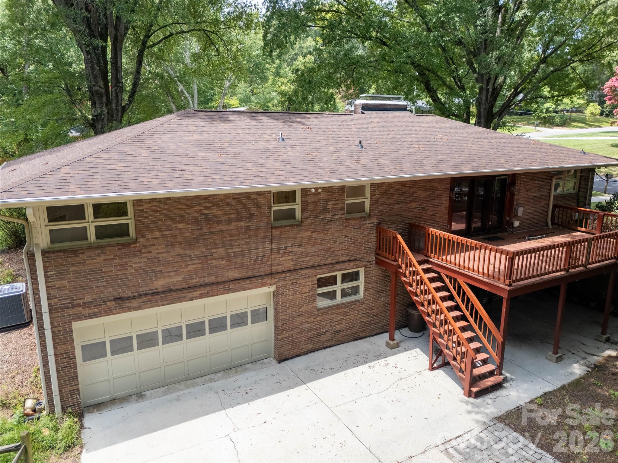 688 Grandview Drive NE — Concord