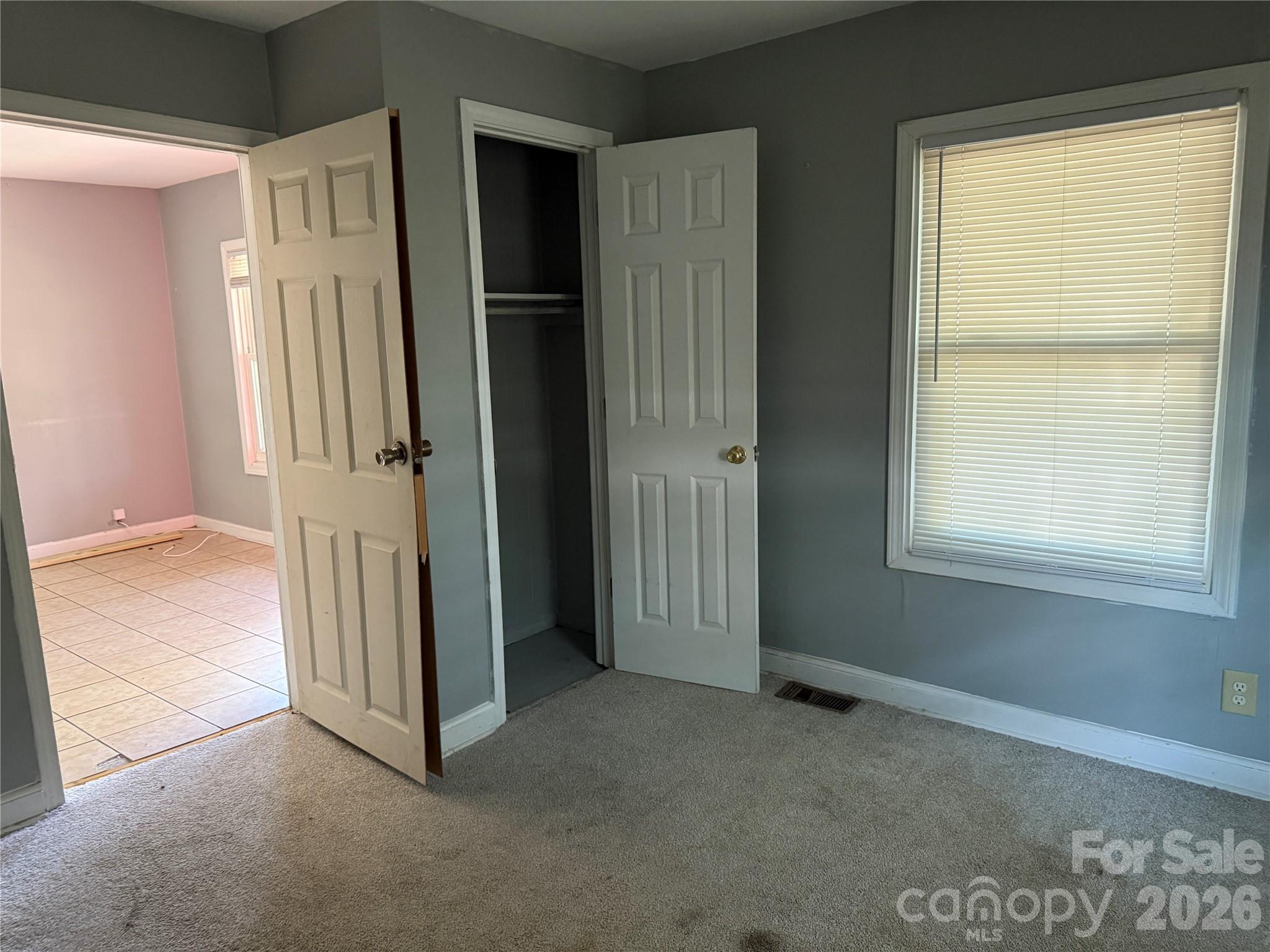 706 N Logan Street — Gastonia