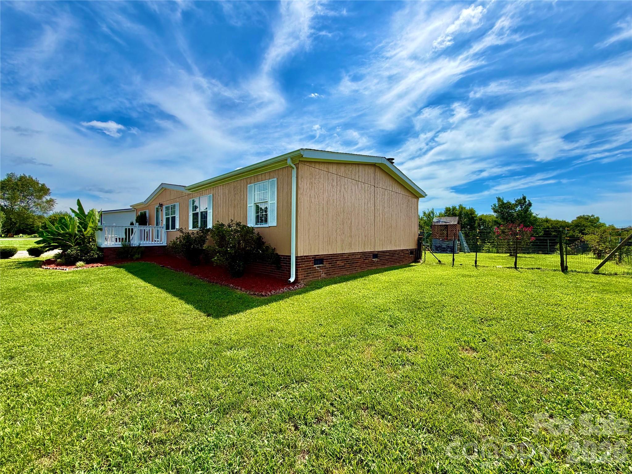 1104 Spring Meadow Drive — Woodleaf
