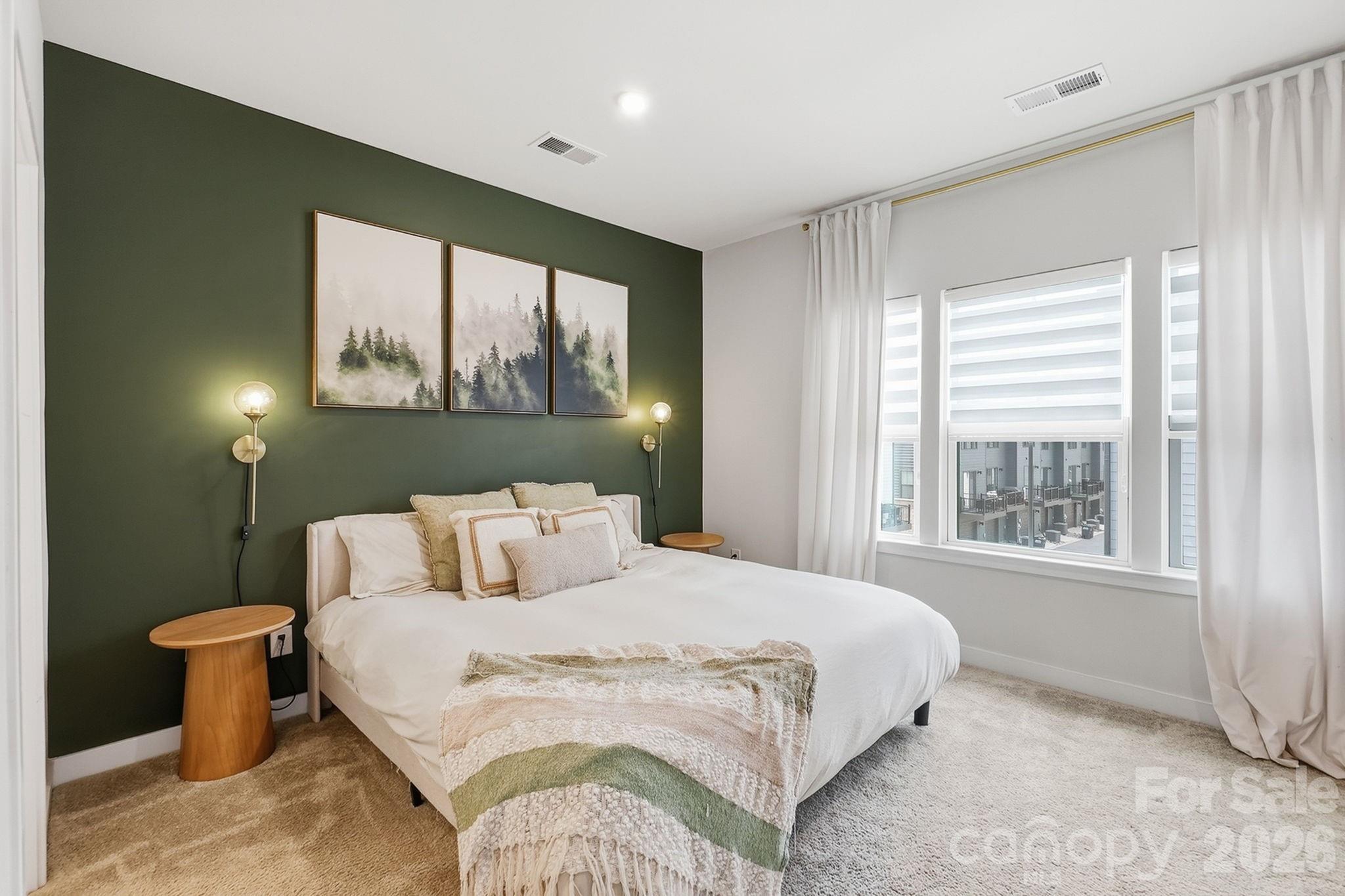 1063 Simcoe Lane — Charlotte