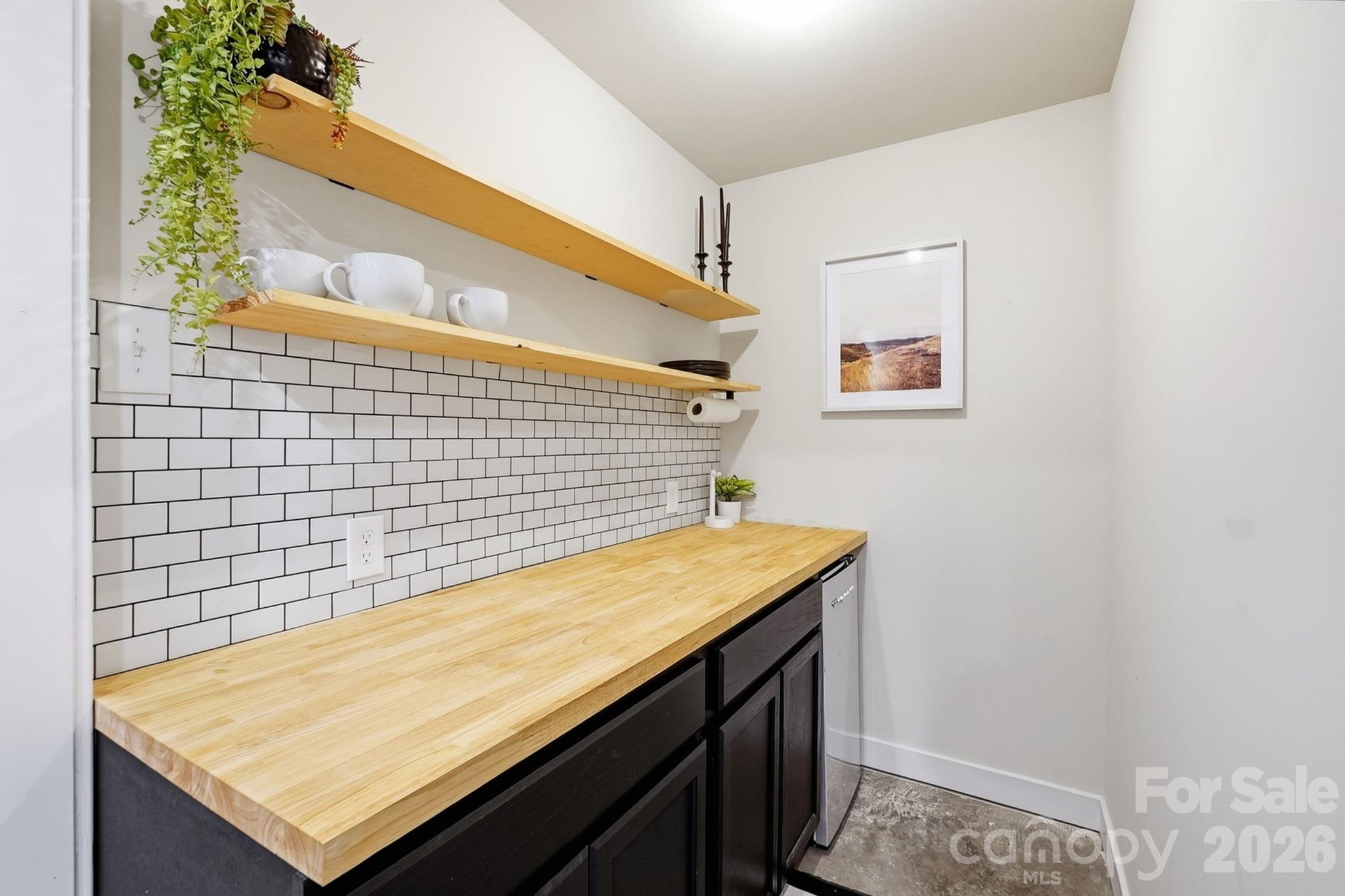 1063 Simcoe Lane — Charlotte