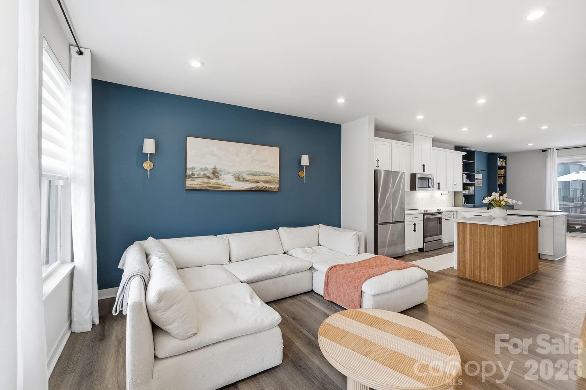 1063 Simcoe Lane — Charlotte