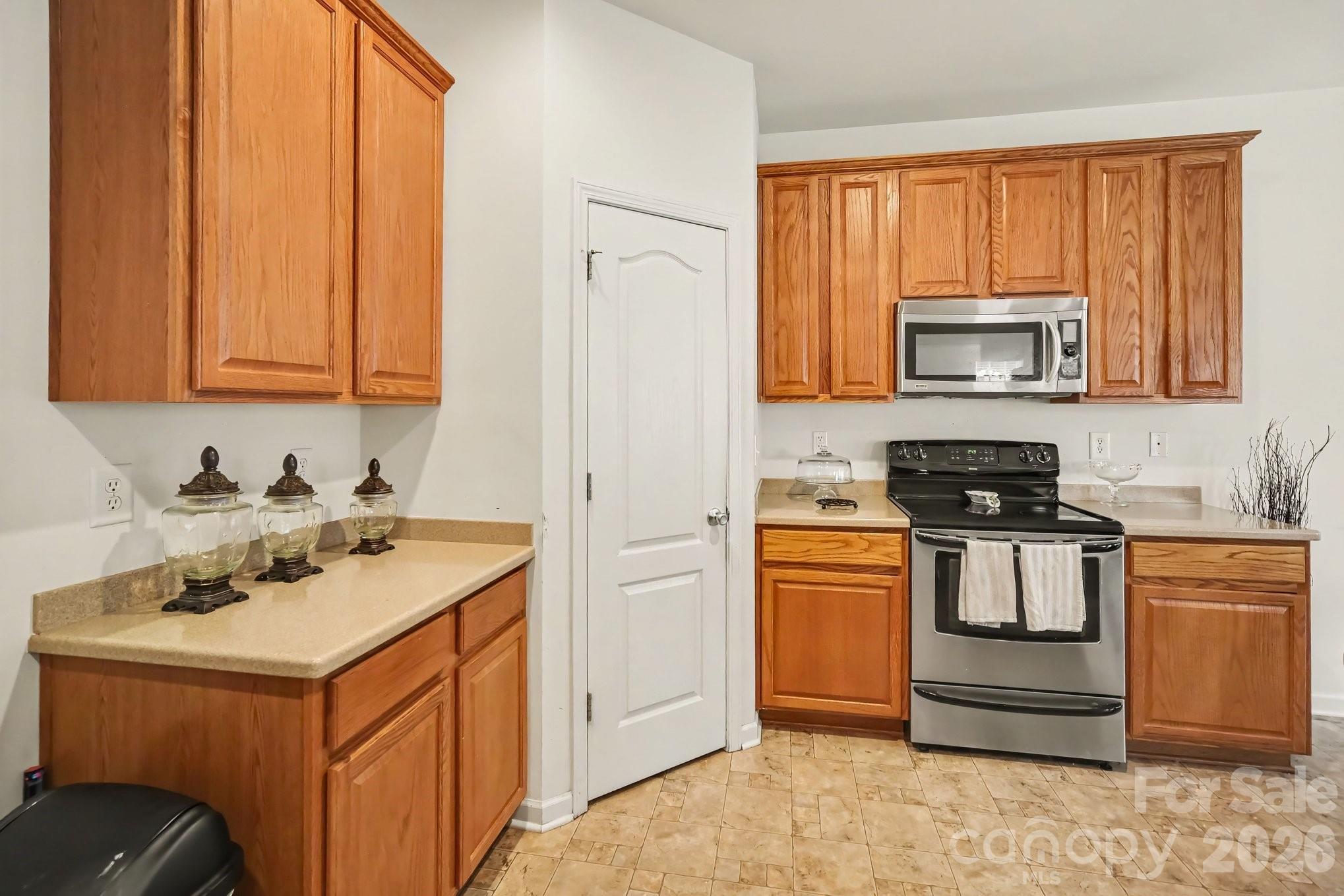 6900 Daisy Bee Court — Charlotte