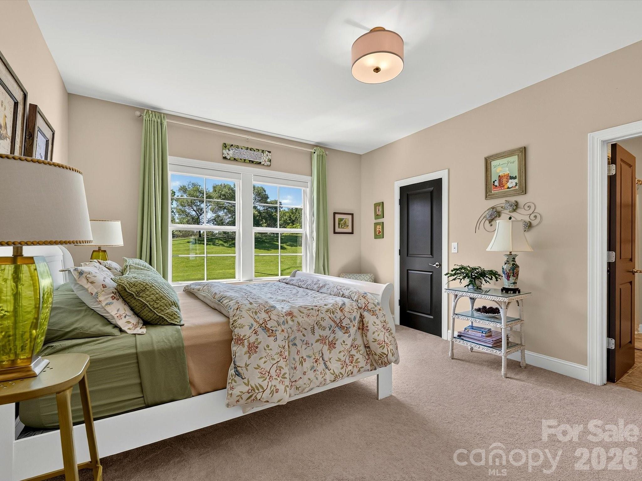 804 Sardis Lane — Charlotte