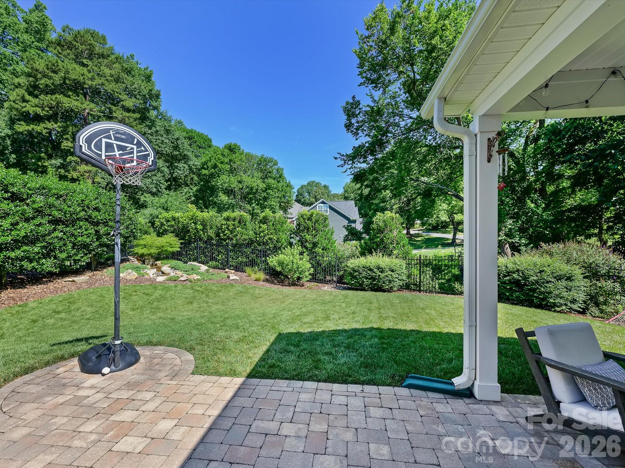 804 Sardis Lane — Charlotte