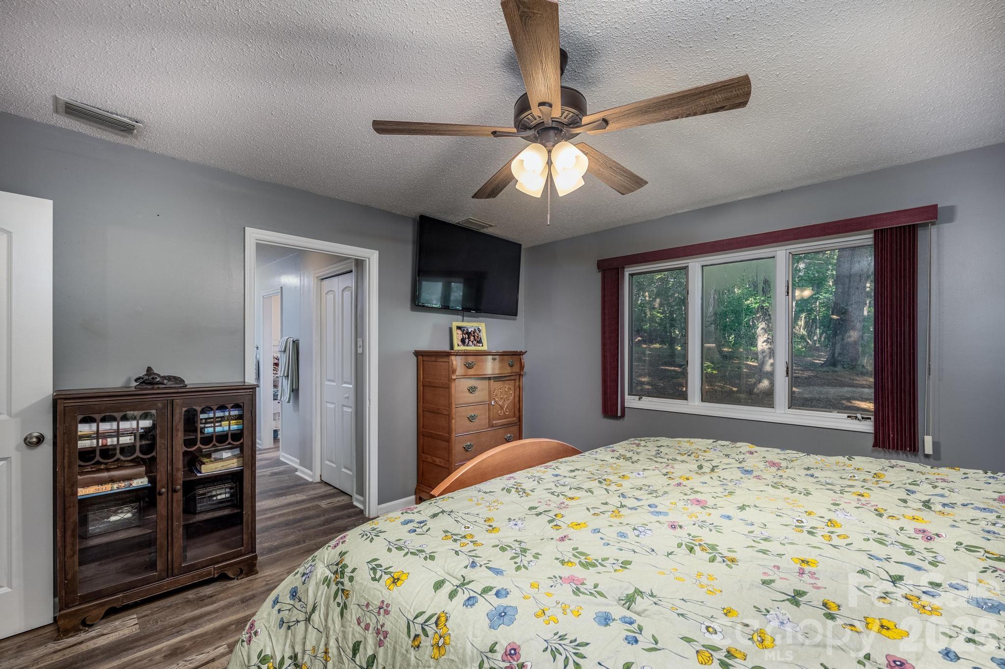 272 Massey Deal Road — Statesville