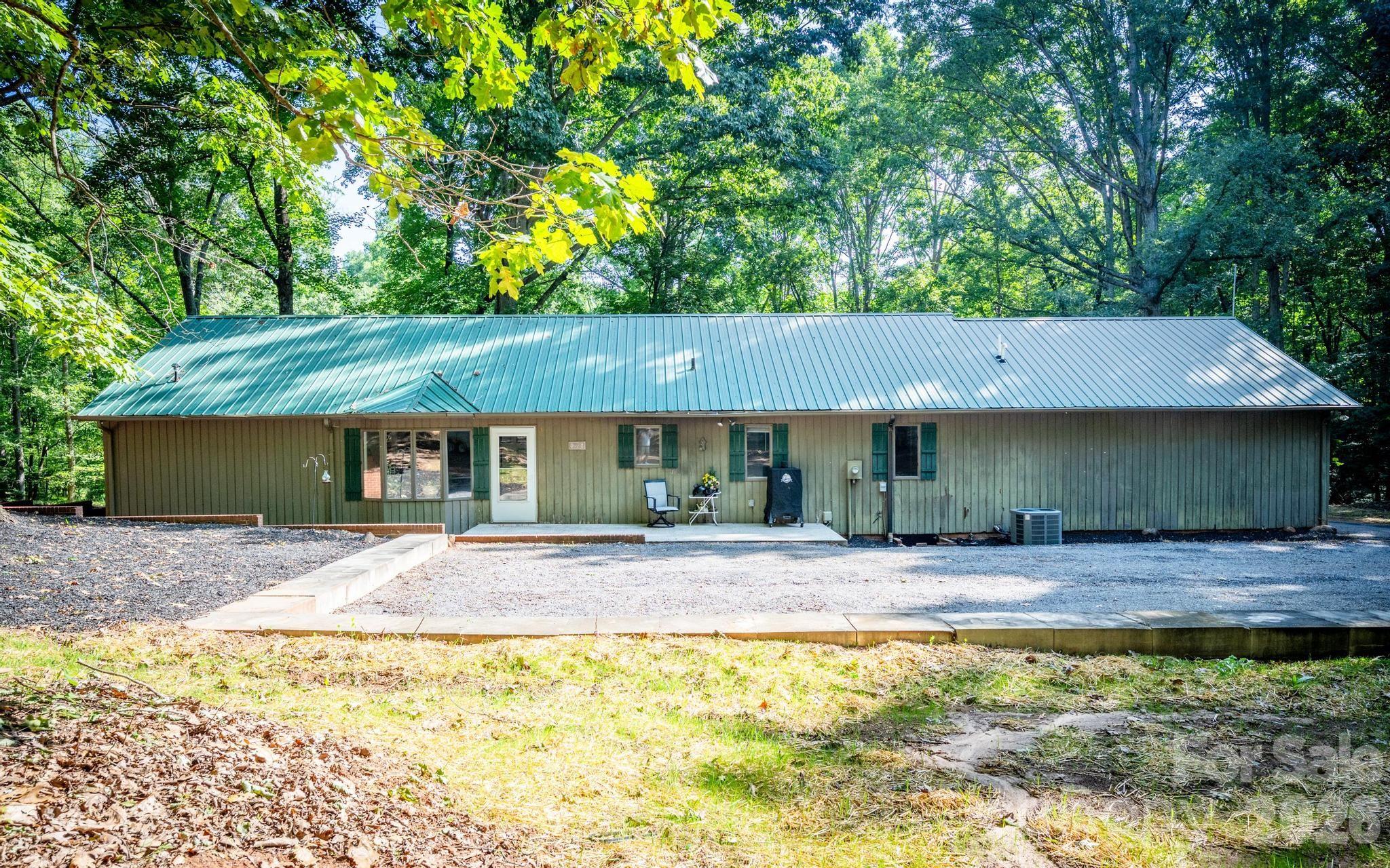 272 Massey Deal Road — Statesville