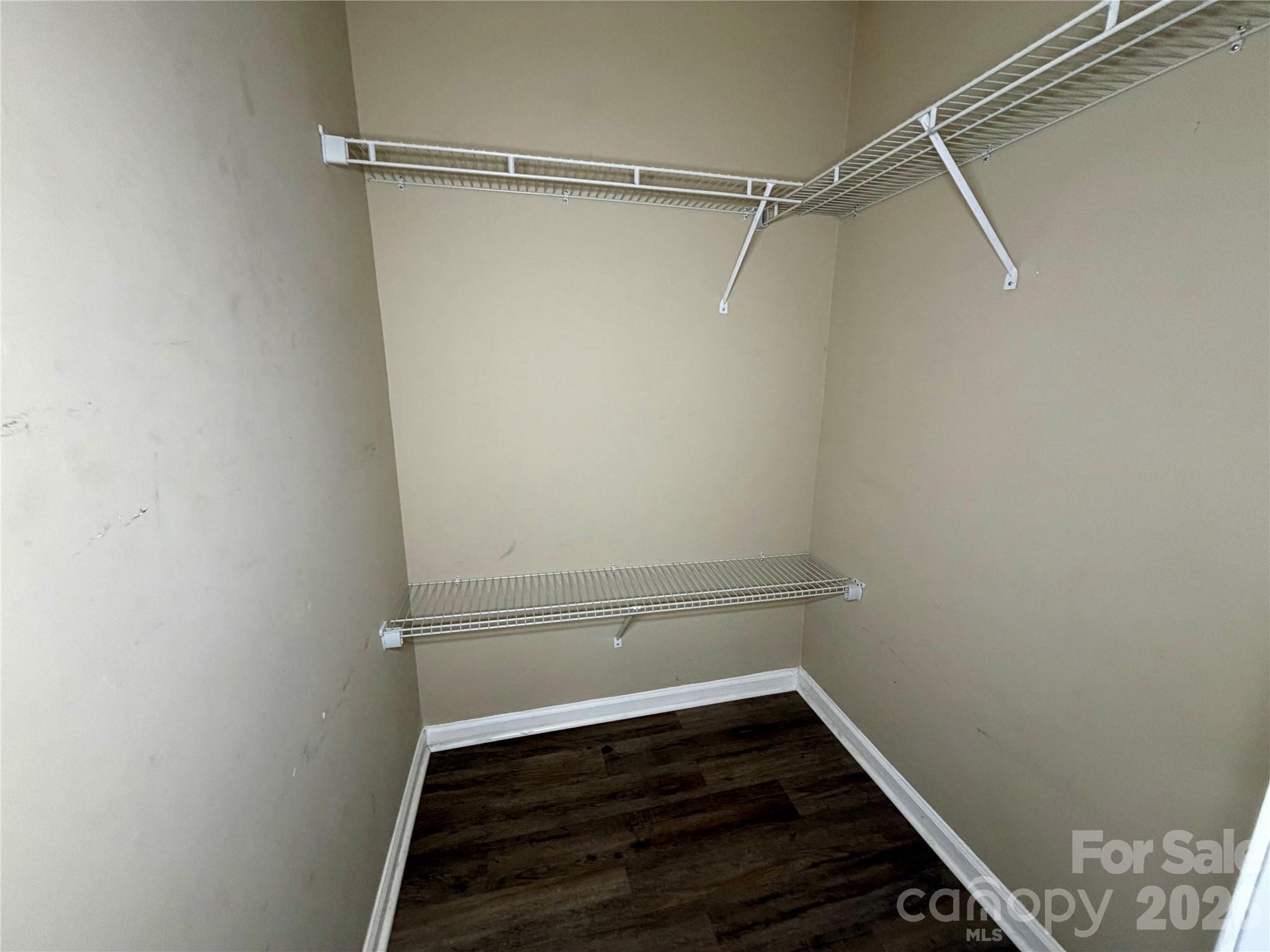 5805 Hunting Ridge Lane #J — Charlotte