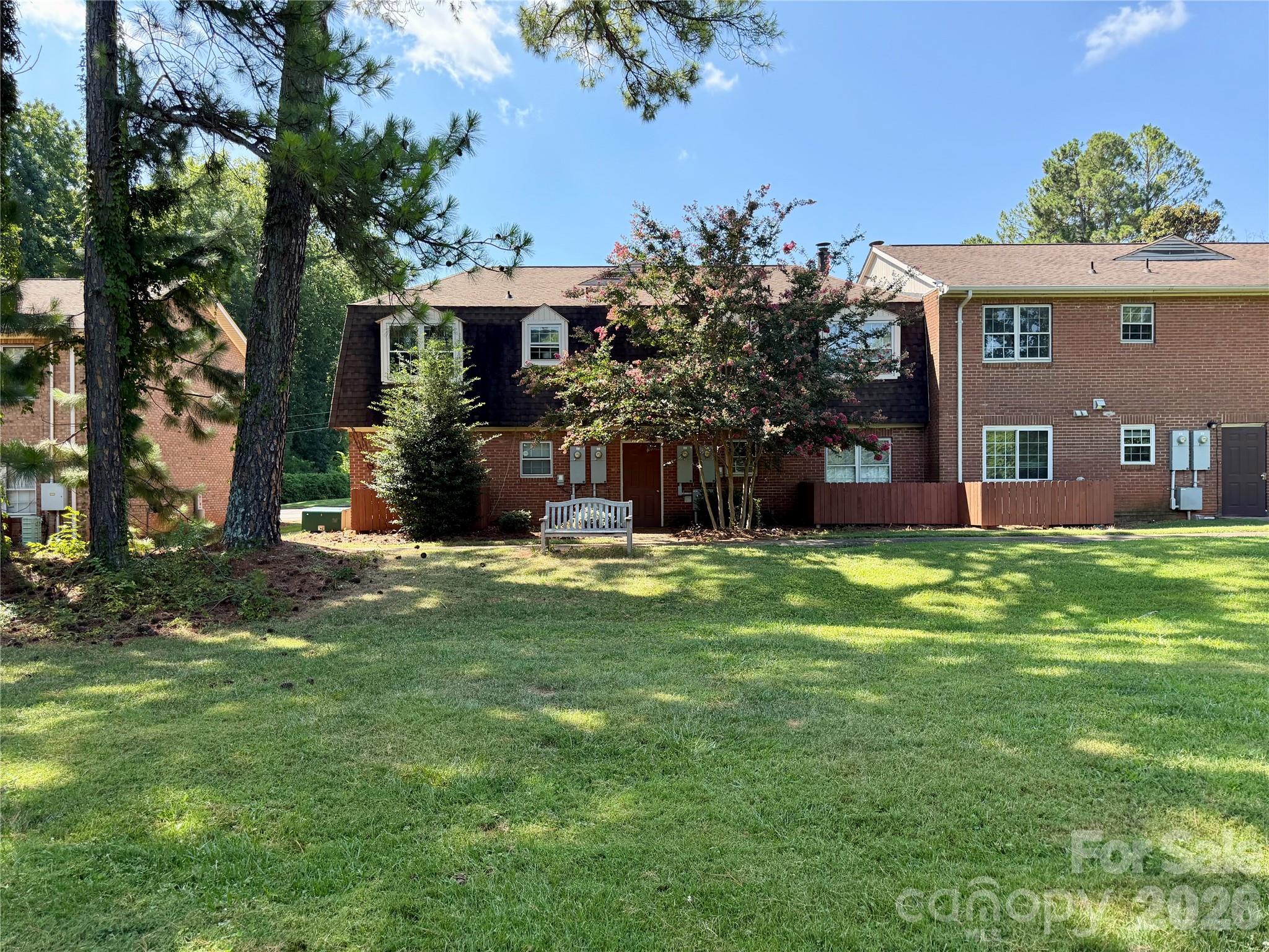 5805 Hunting Ridge Lane #J — Charlotte