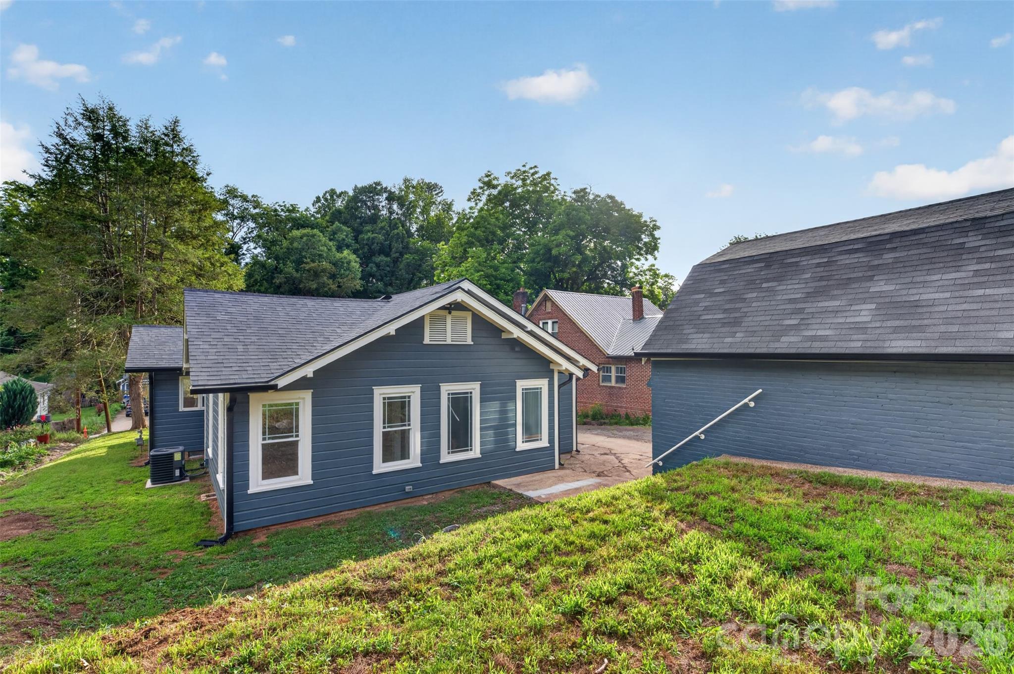 217 Norwood Street SW — Lenoir