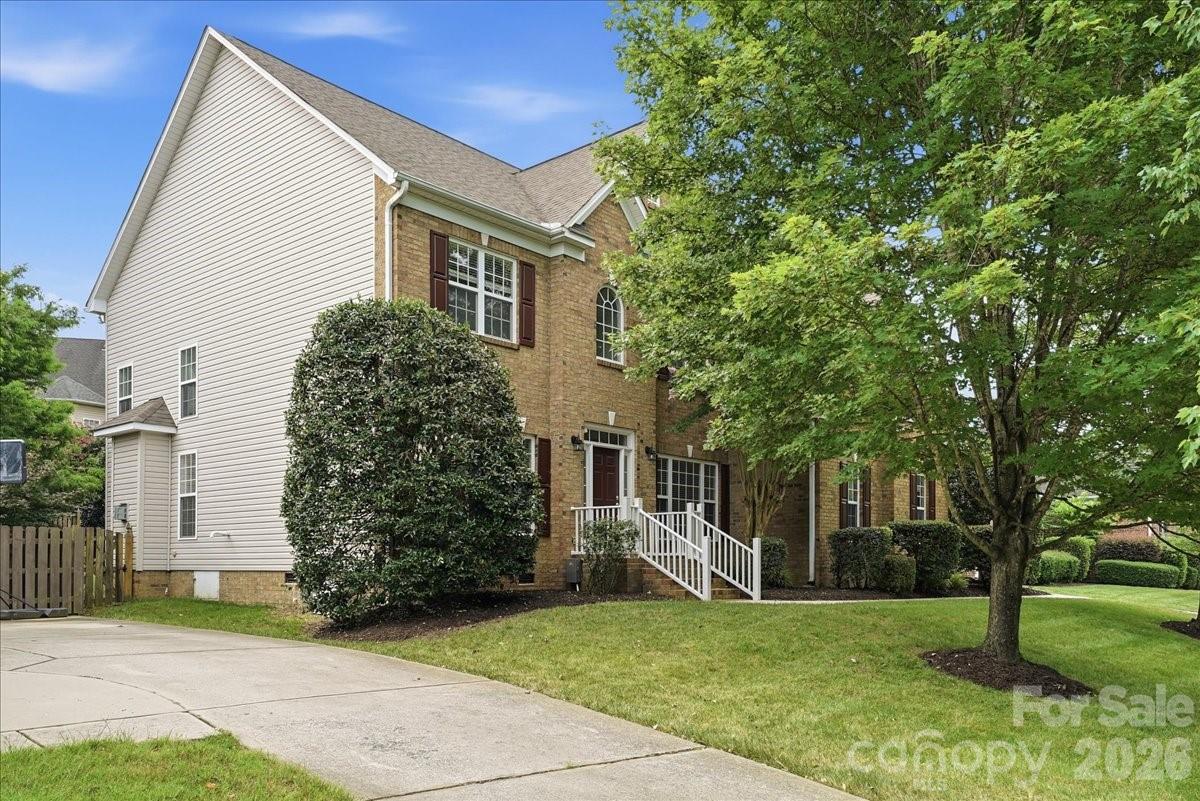 6055 Latta Springs Circle — Huntersville