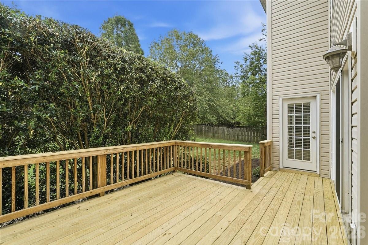 6055 Latta Springs Circle — Huntersville