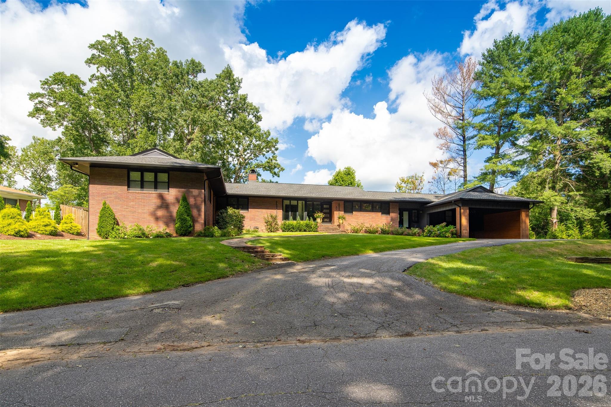 167 Maehill Place SW — Lenoir