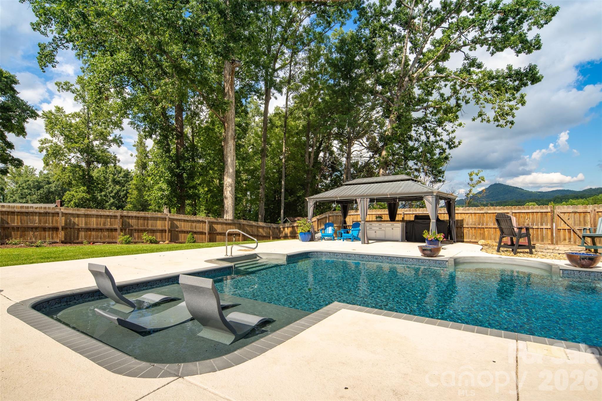 167 Maehill Place SW — Lenoir