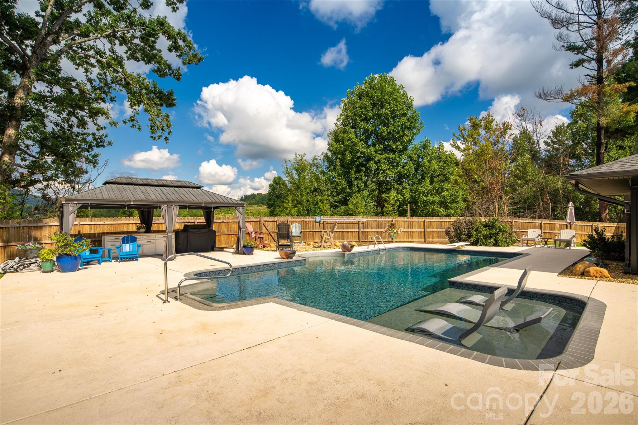 167 Maehill Place SW — Lenoir