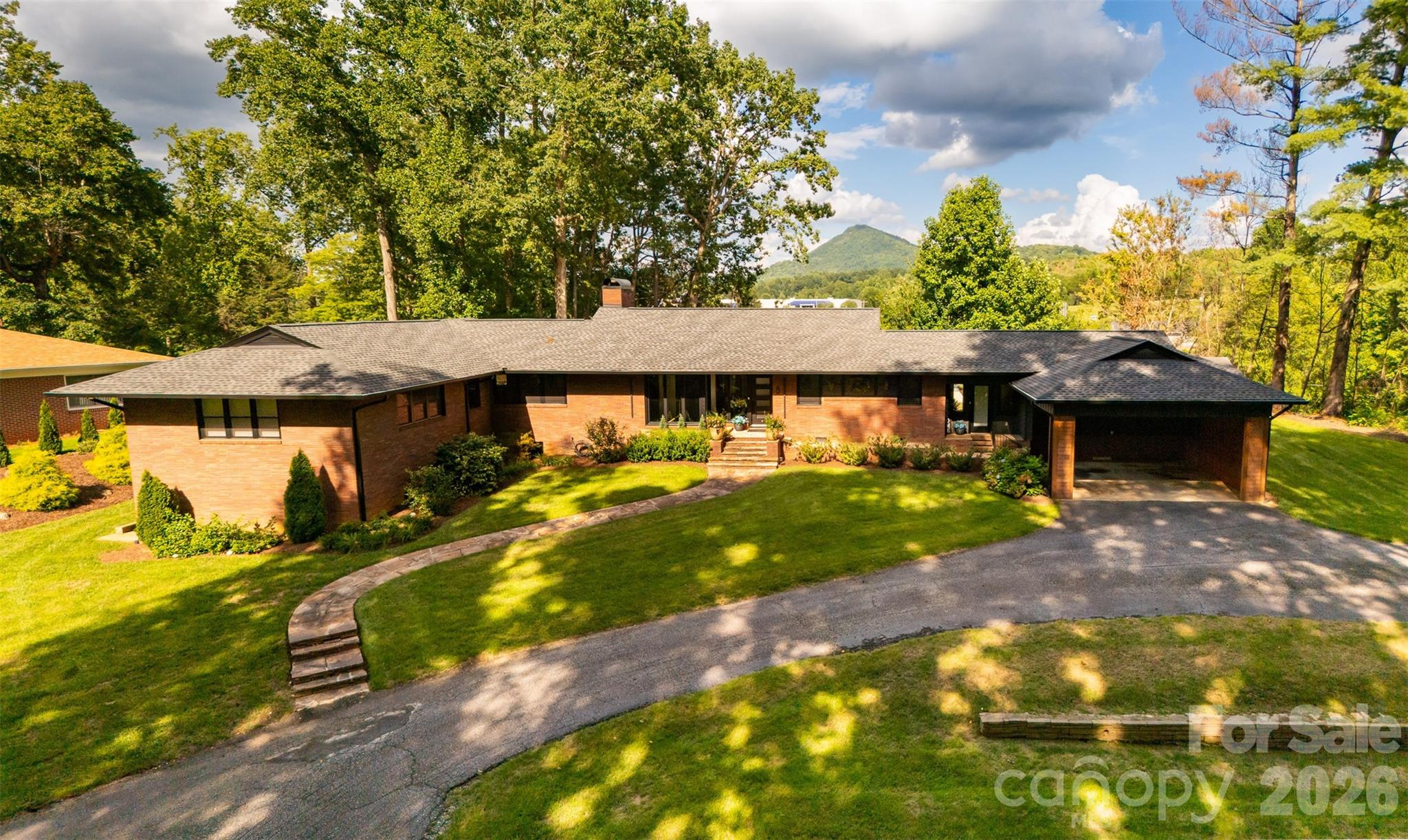 167 Maehill Place SW — Lenoir