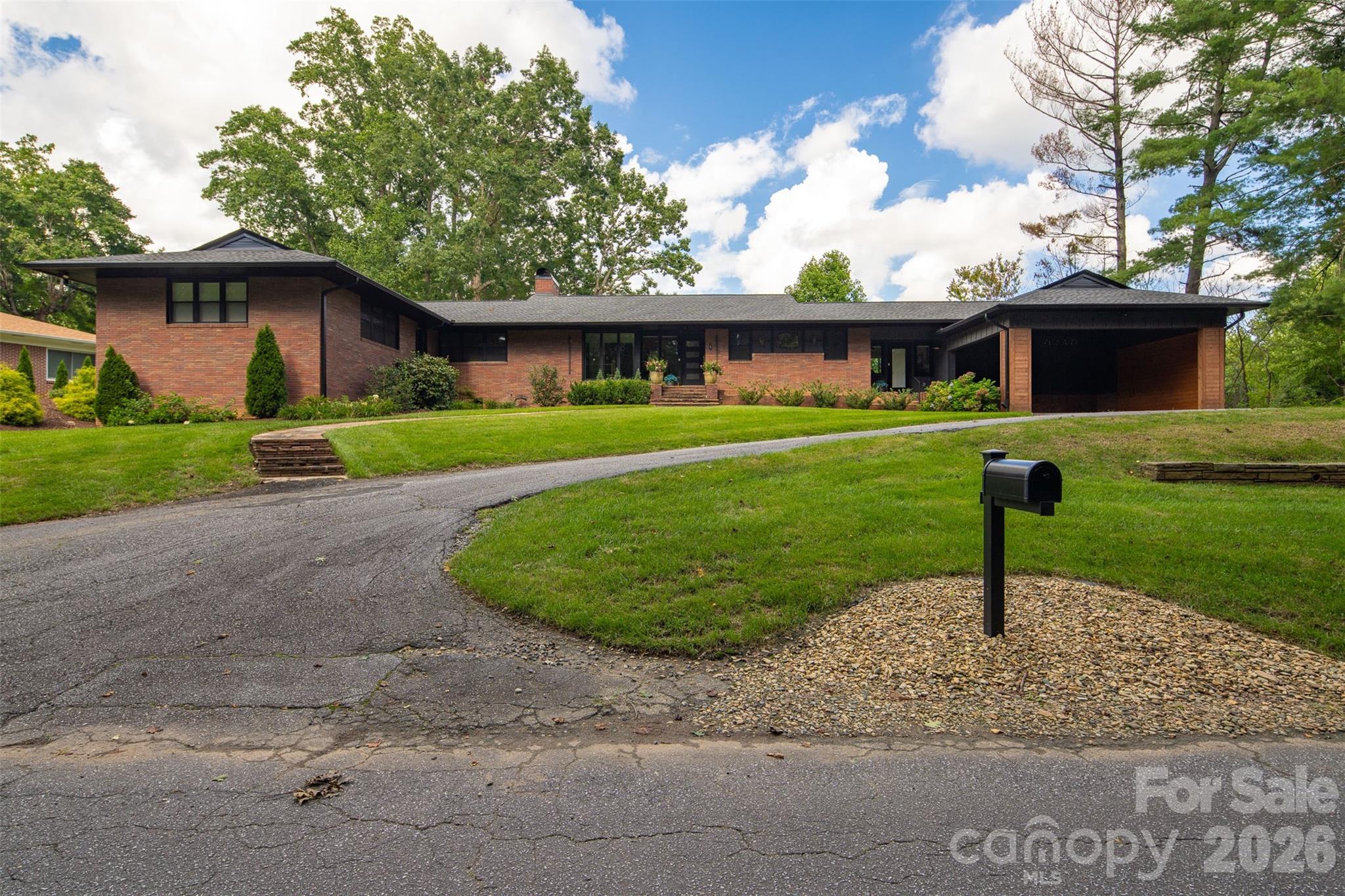 167 Maehill Place SW — Lenoir