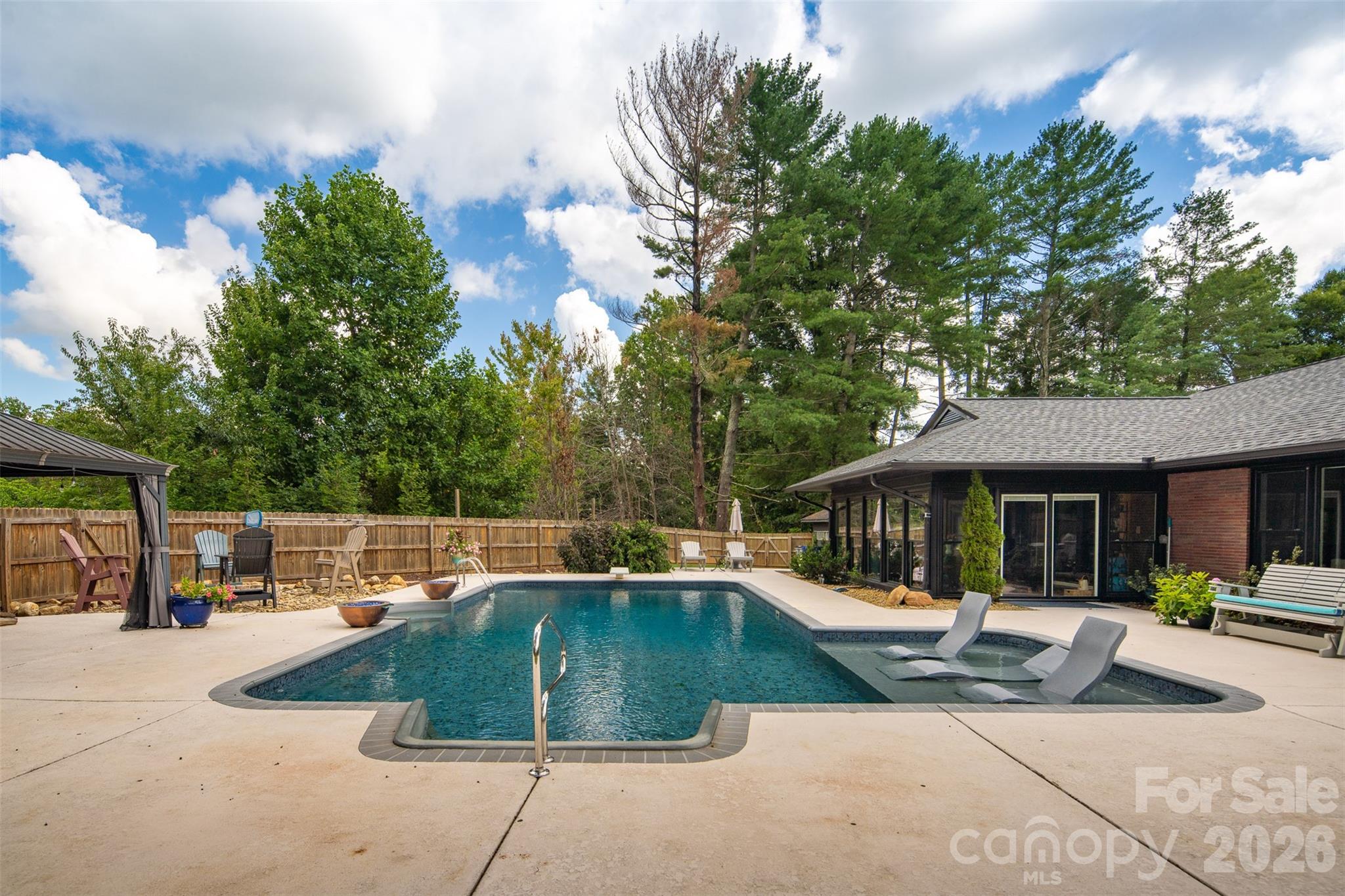 167 Maehill Place SW — Lenoir