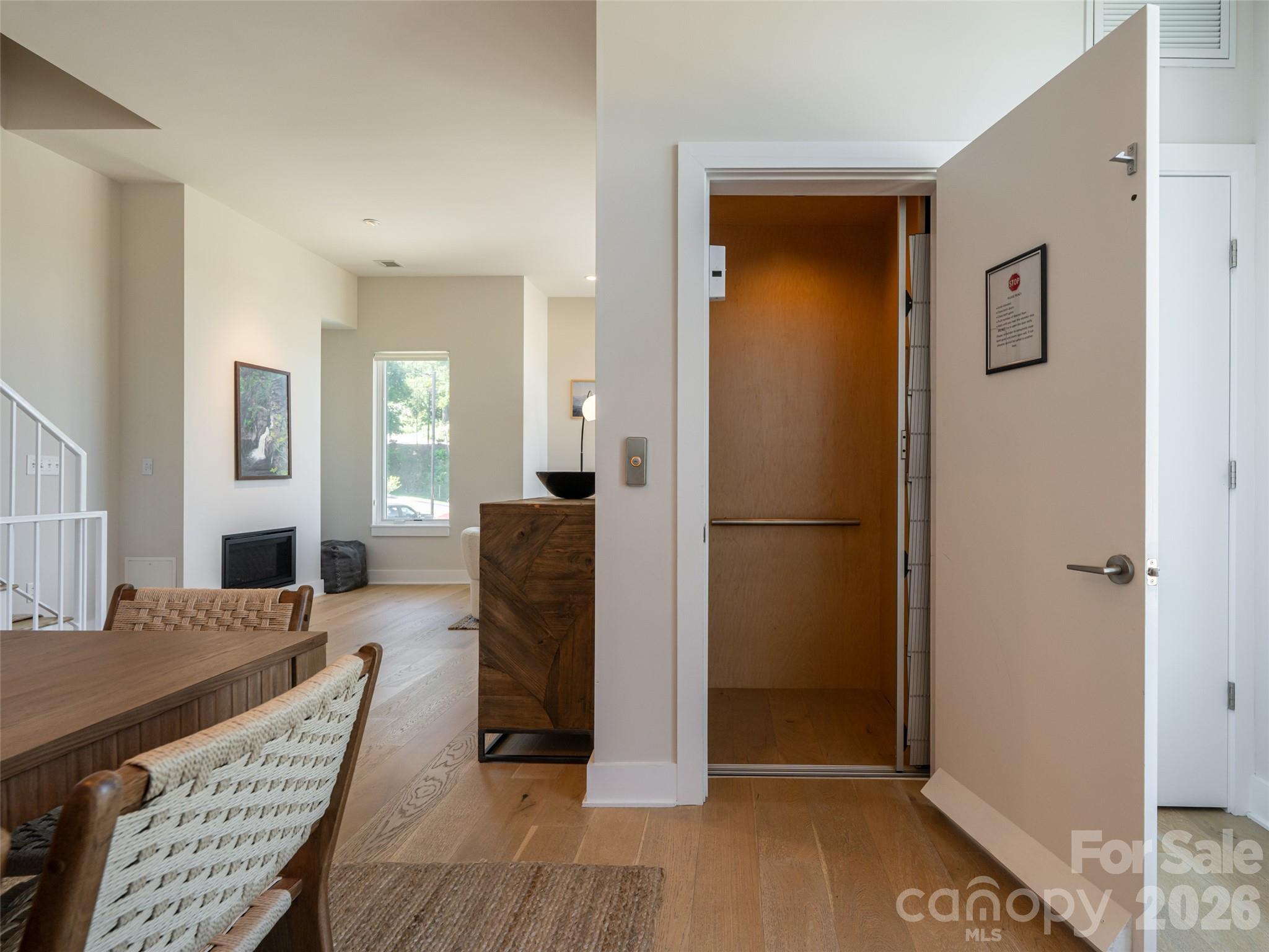 1 Bauhaus Court — Asheville