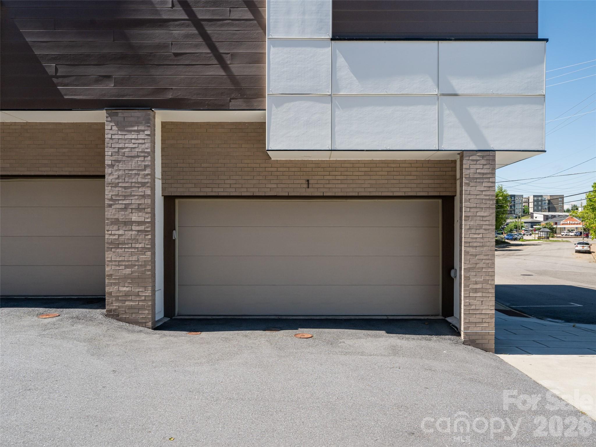 1 Bauhaus Court — Asheville