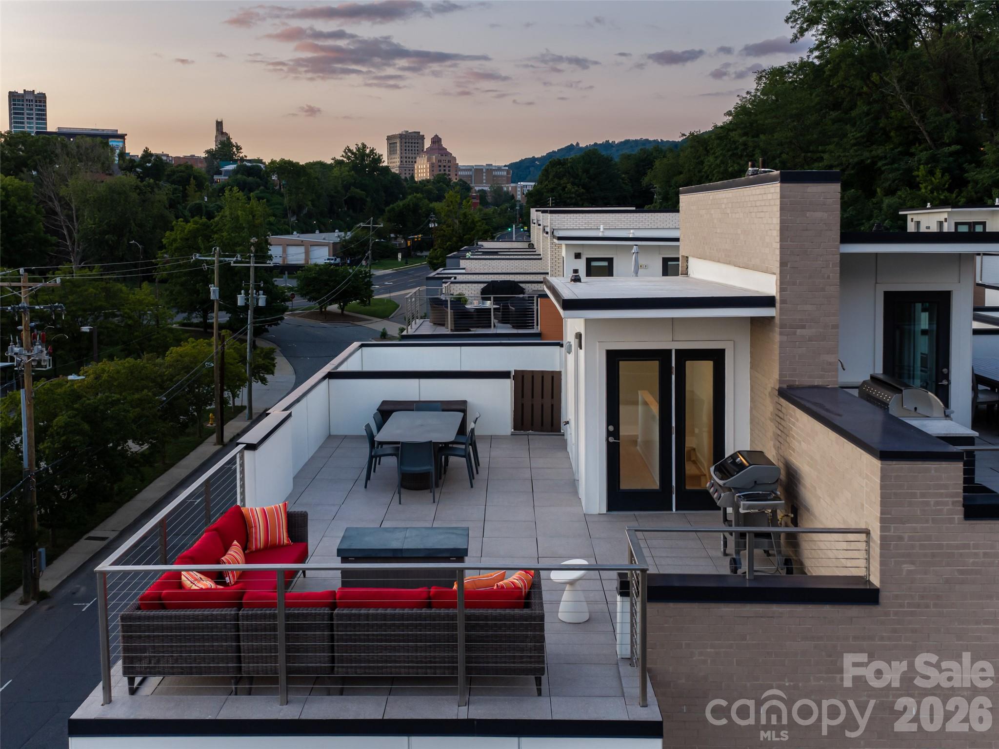 1 Bauhaus Court — Asheville