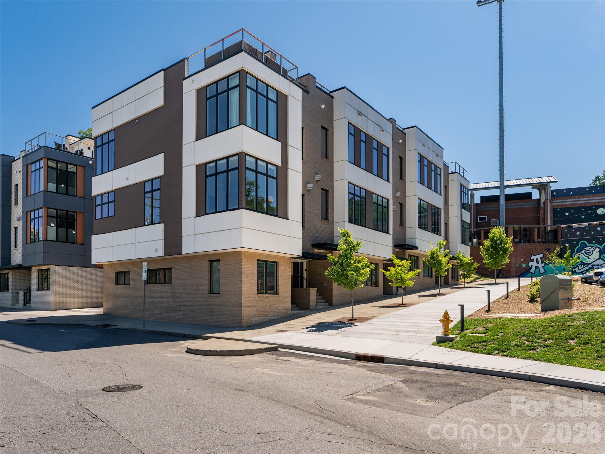 1 Bauhaus Court — Asheville