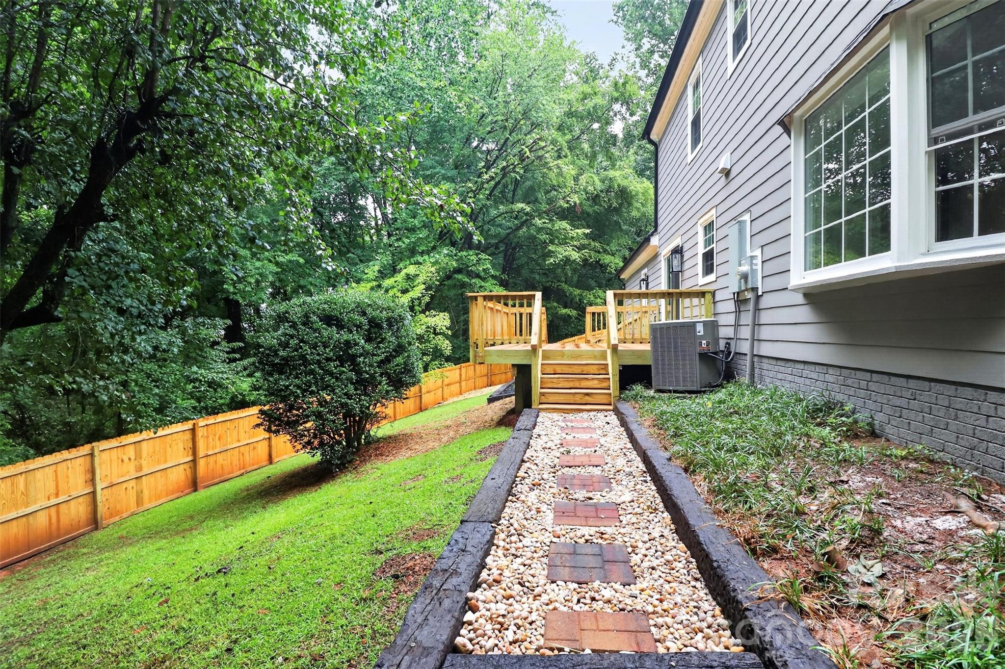 400 Hickok Court — Charlotte