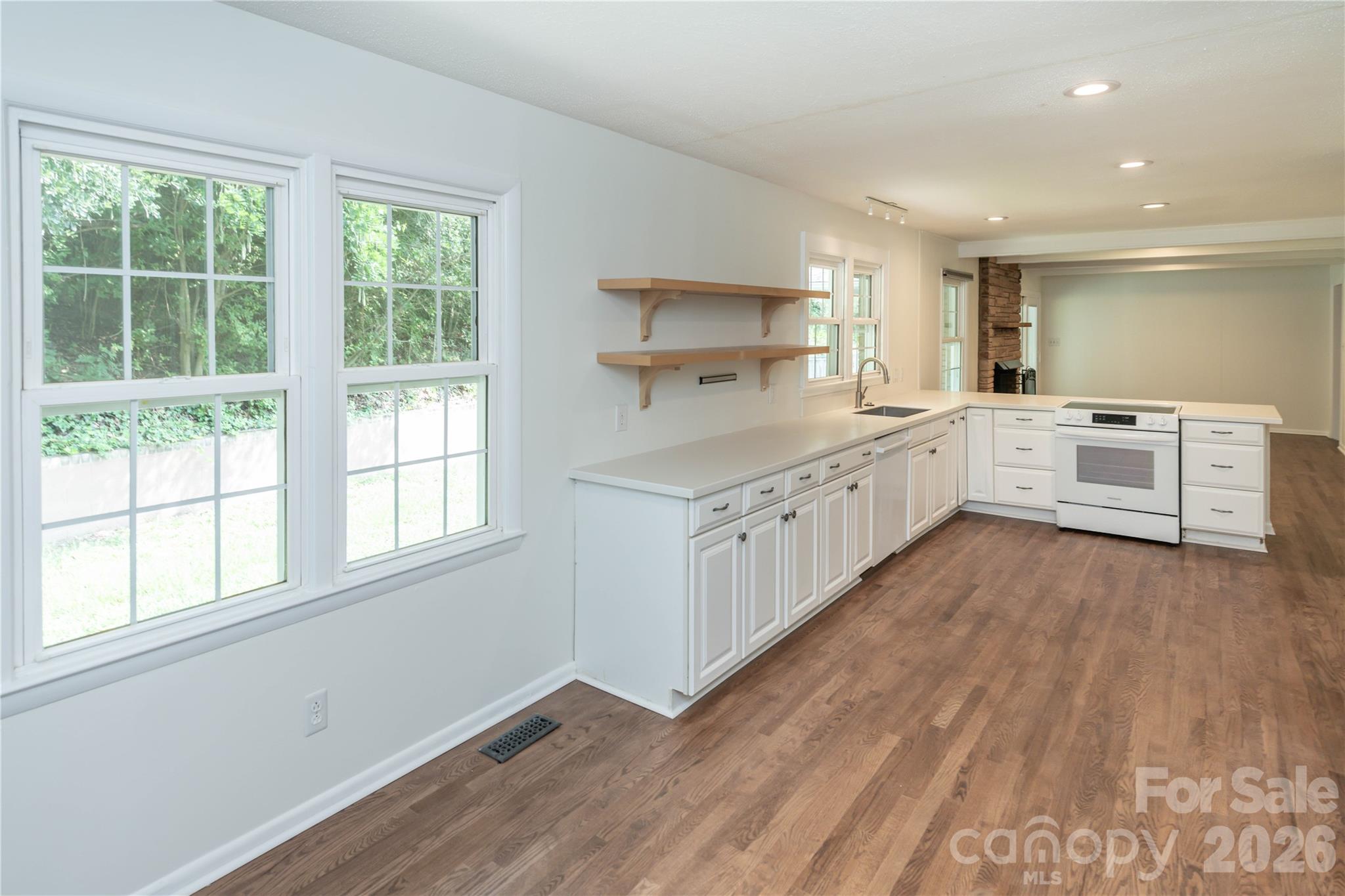 171 Suburban Avenue NE — Concord
