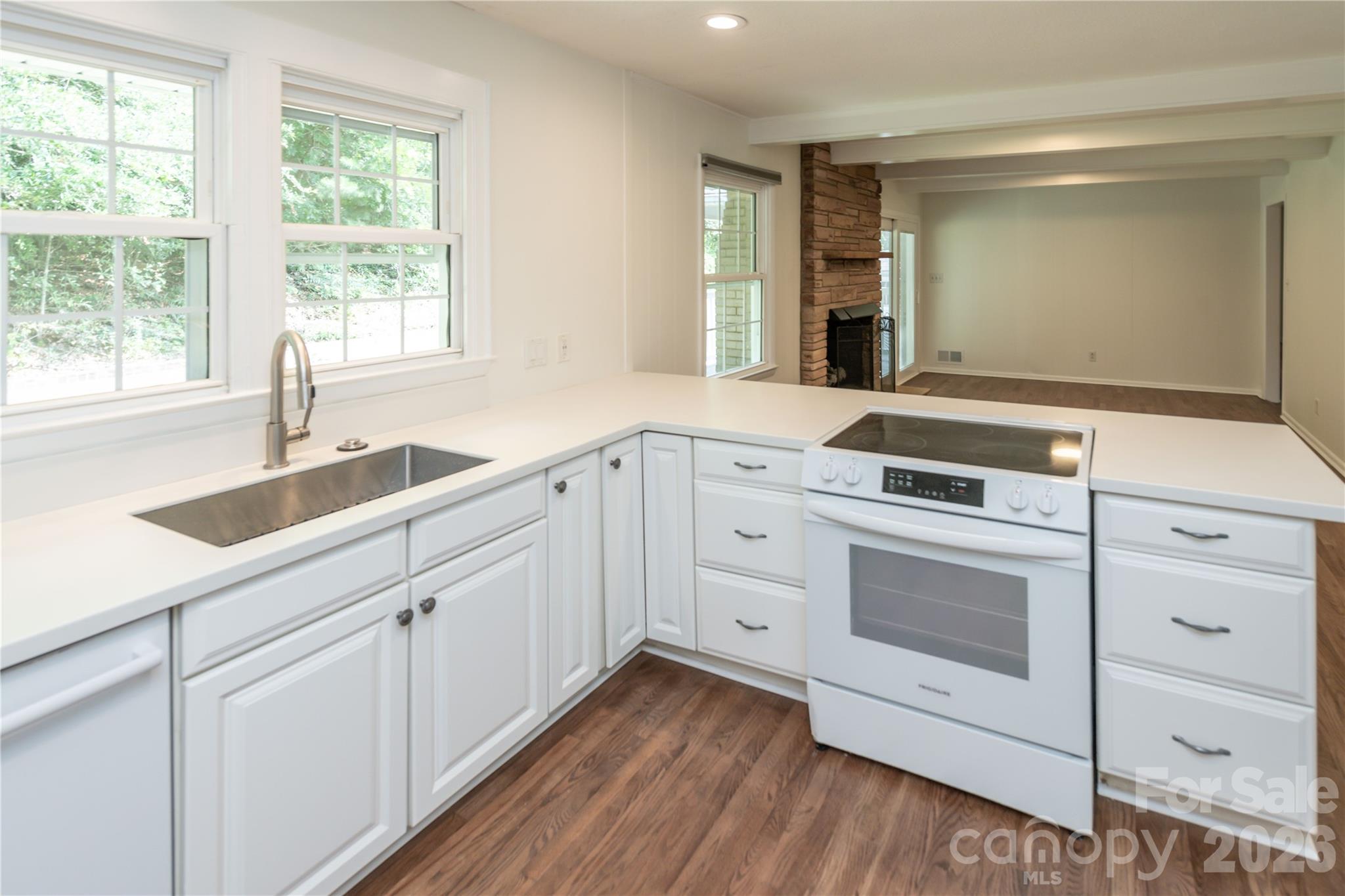 171 Suburban Avenue NE — Concord