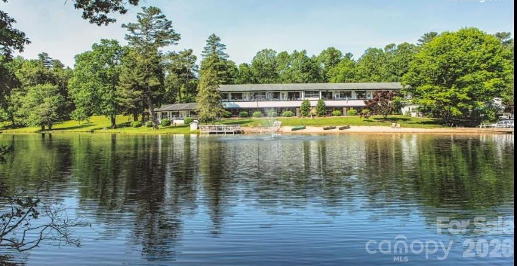 1150 W Blue Ridge Road — Flat Rock