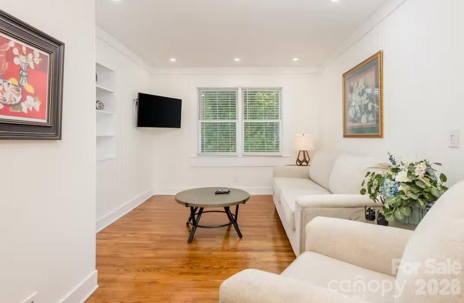 1150 W Blue Ridge Road — Flat Rock