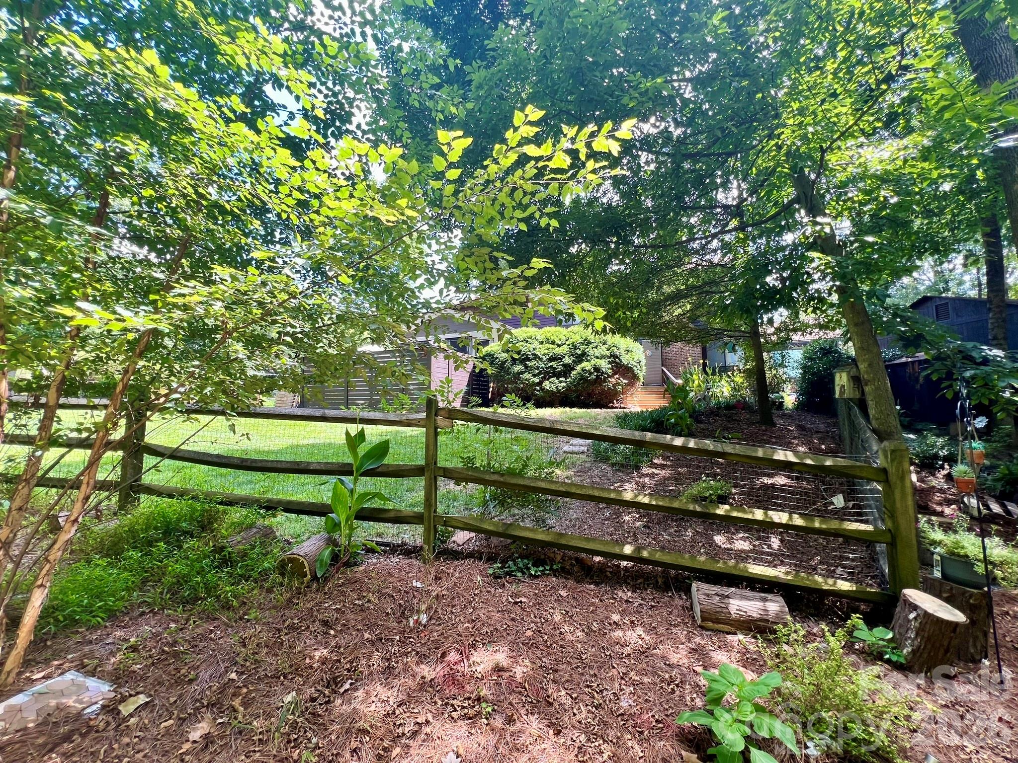 200 Foxlair Court — Matthews