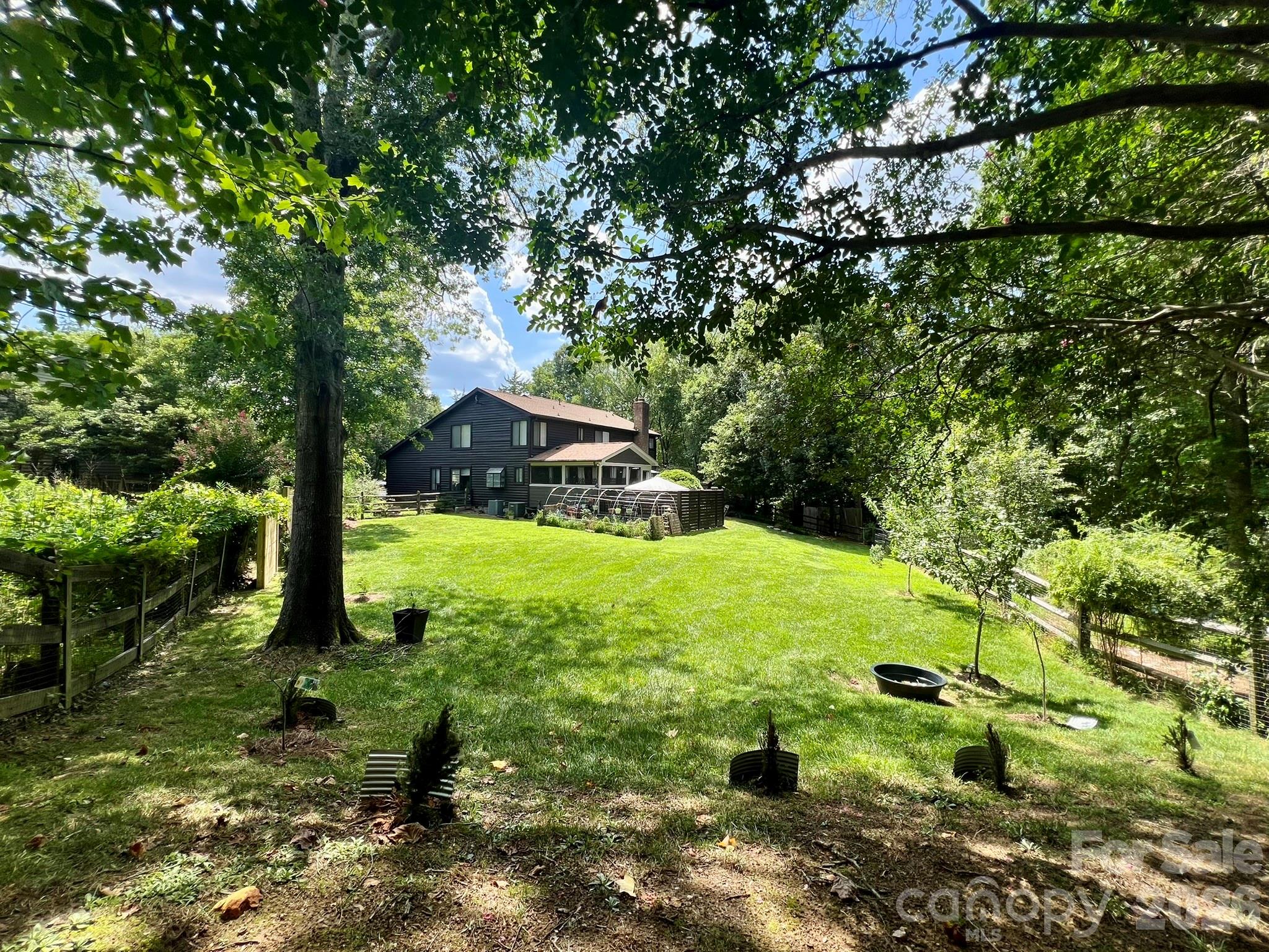 200 Foxlair Court — Matthews