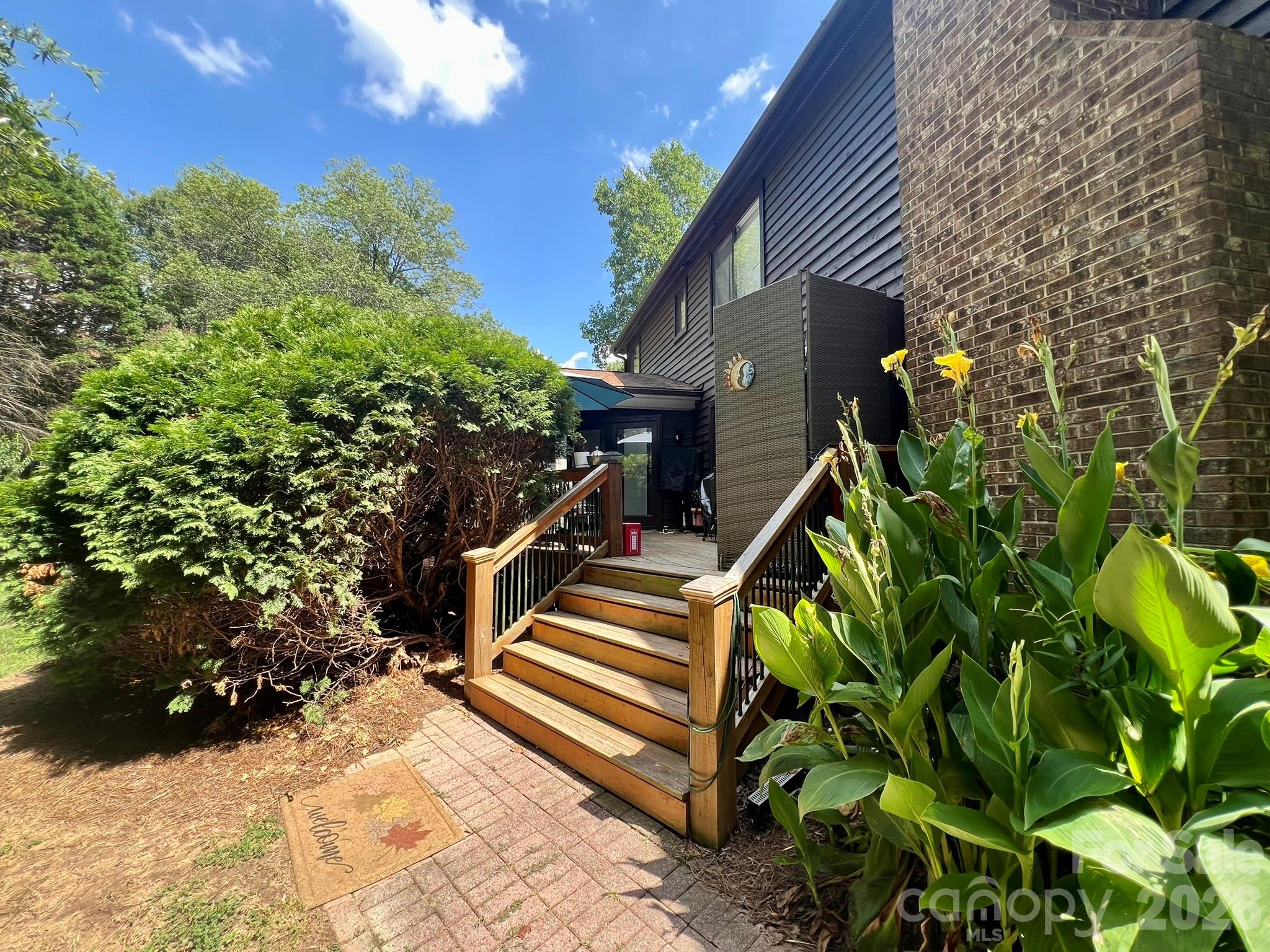 200 Foxlair Court — Matthews