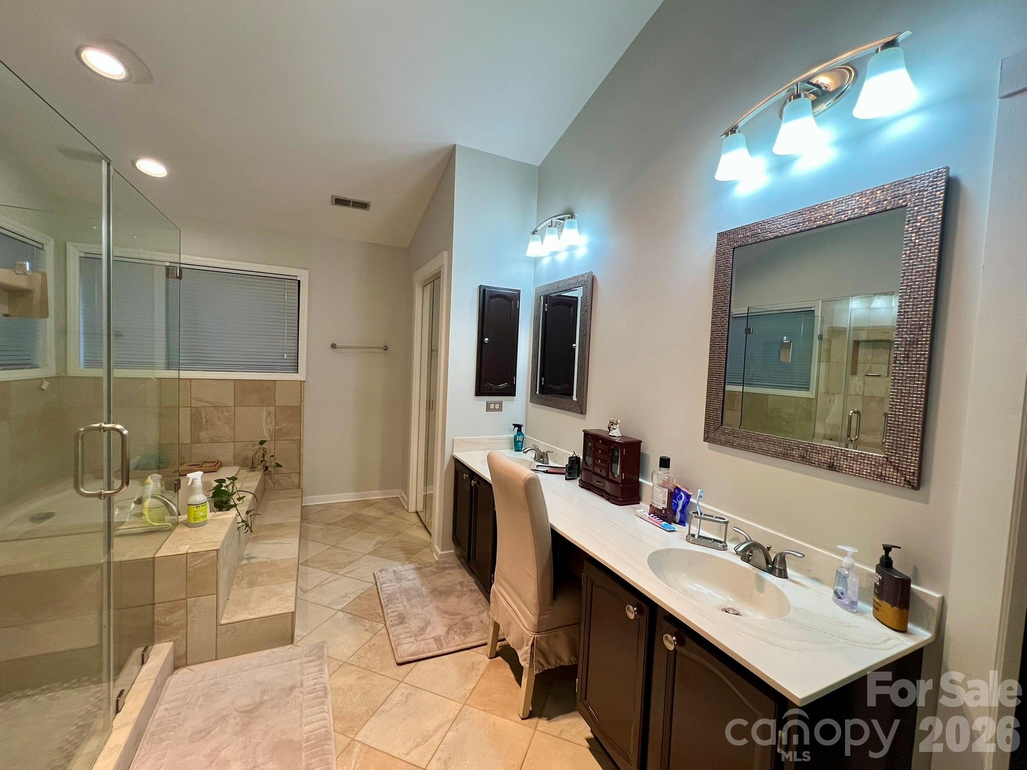 200 Foxlair Court — Matthews