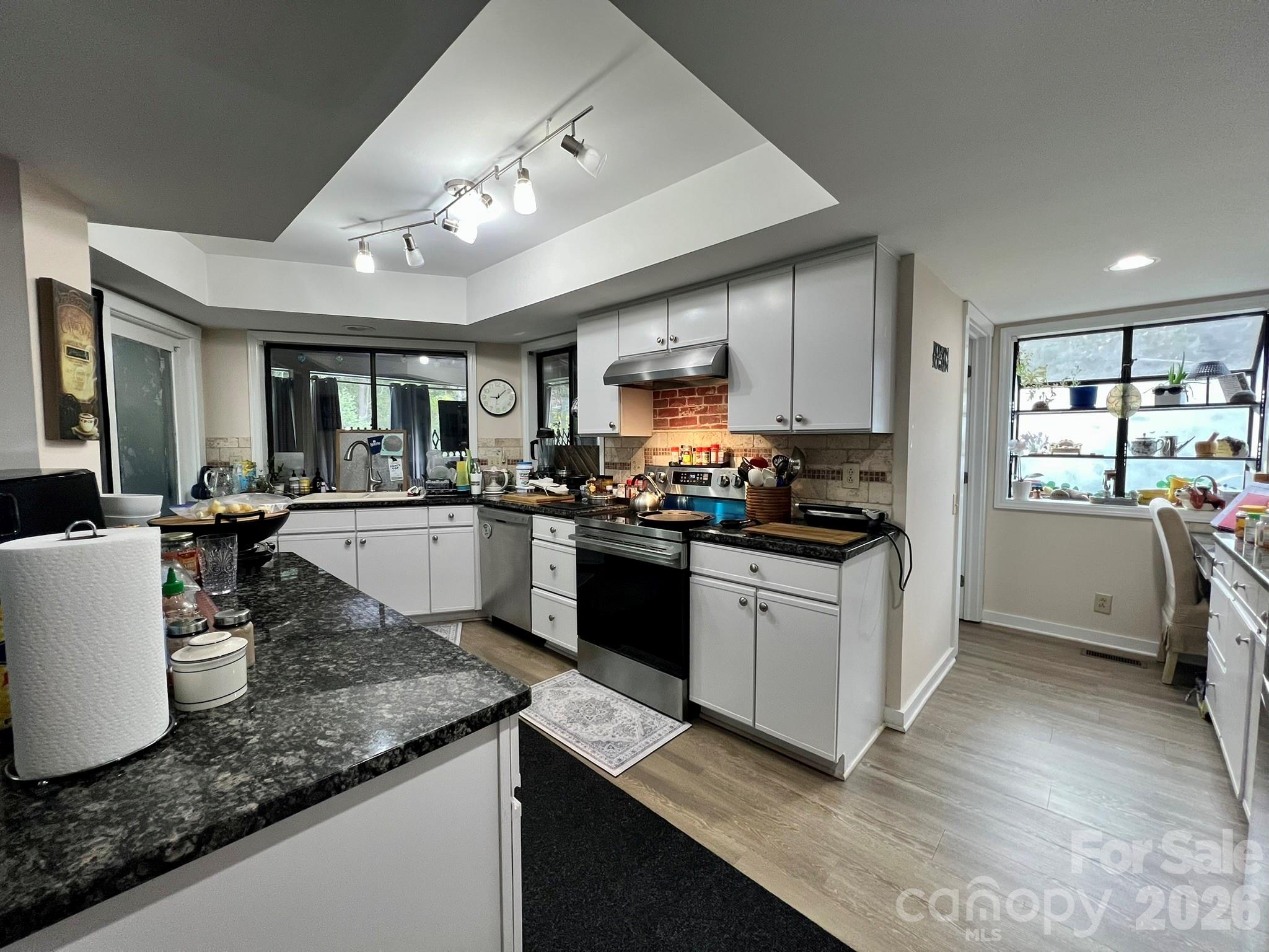 200 Foxlair Court — Matthews
