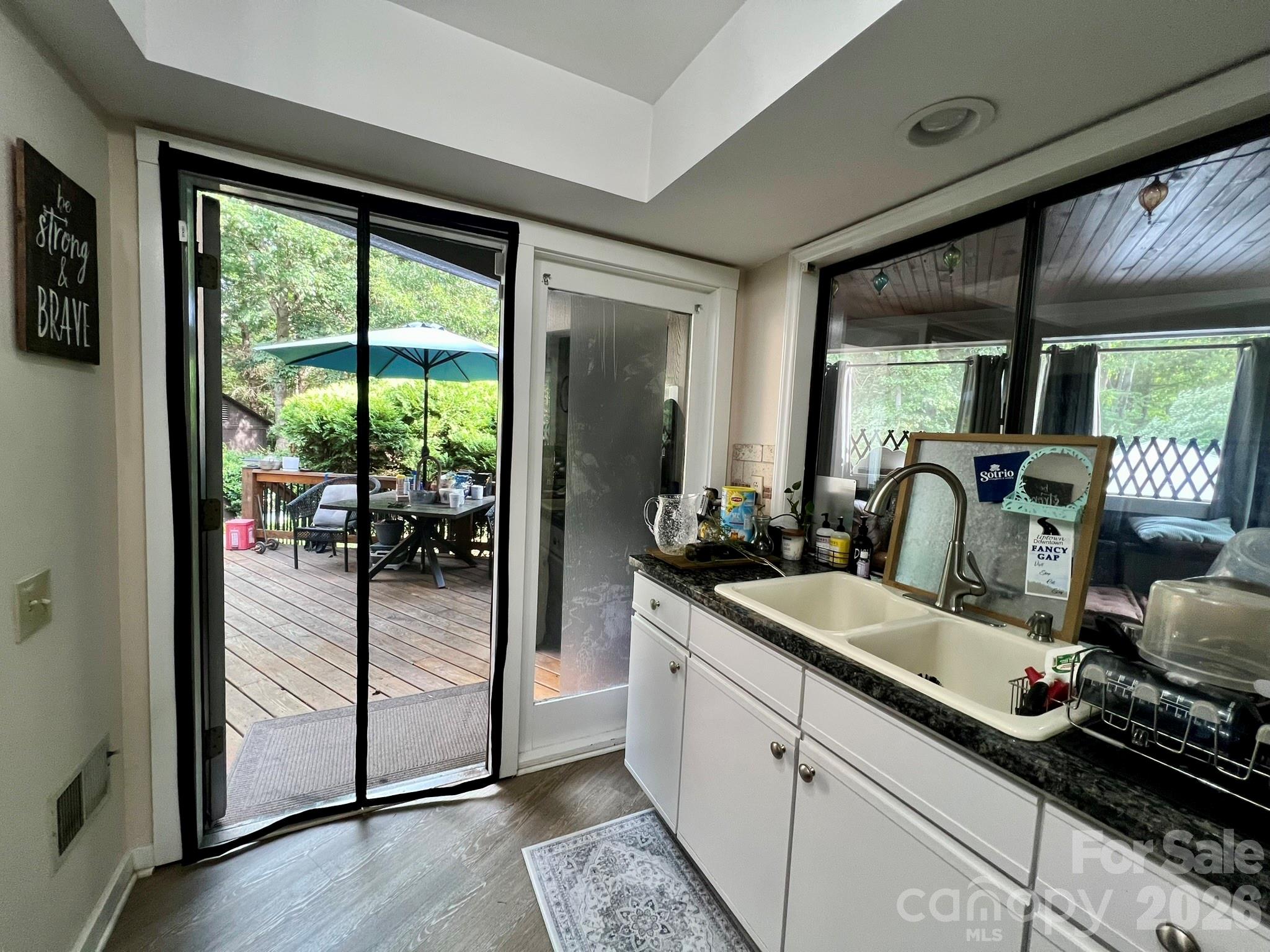 200 Foxlair Court — Matthews