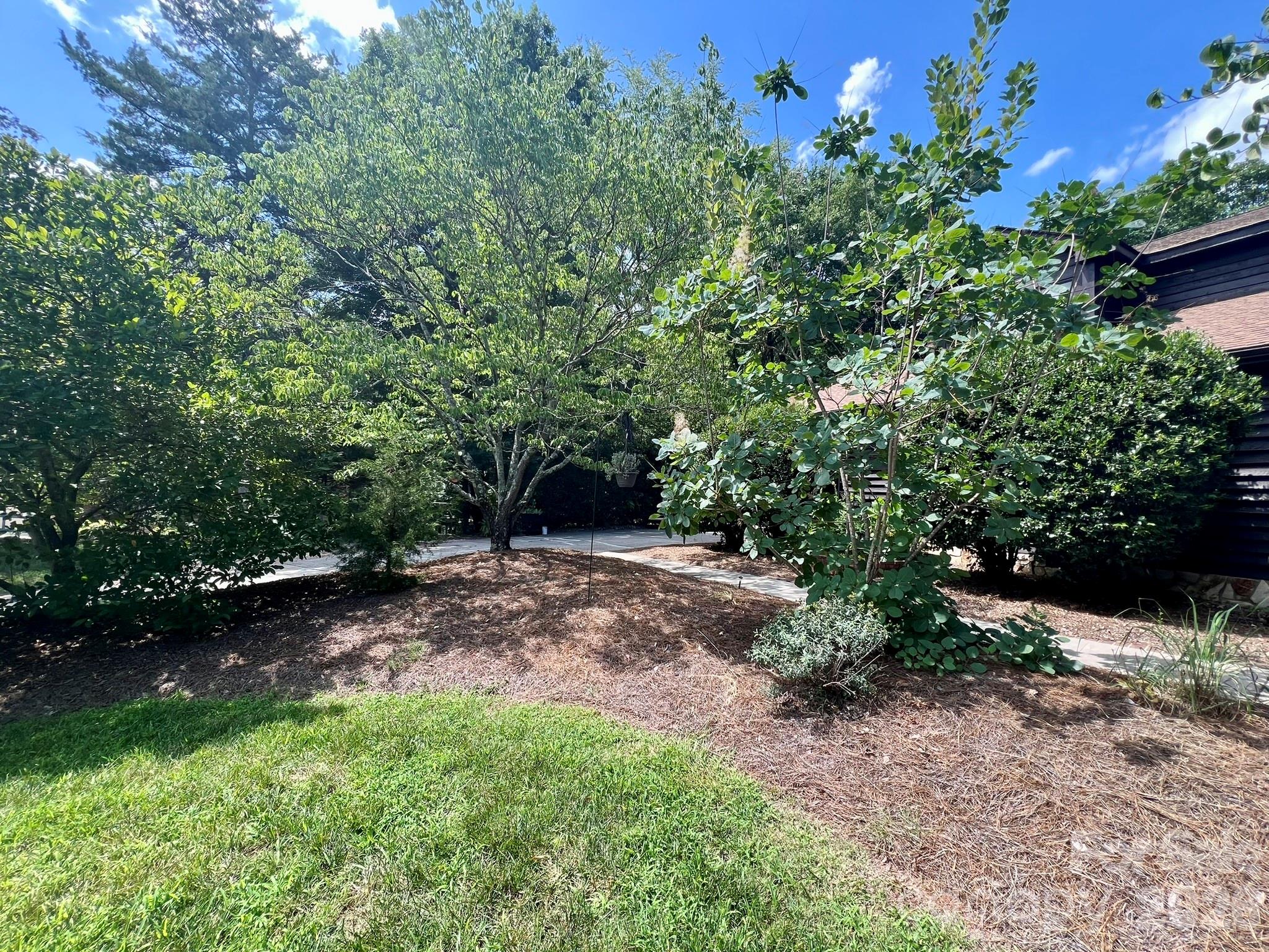 200 Foxlair Court — Matthews