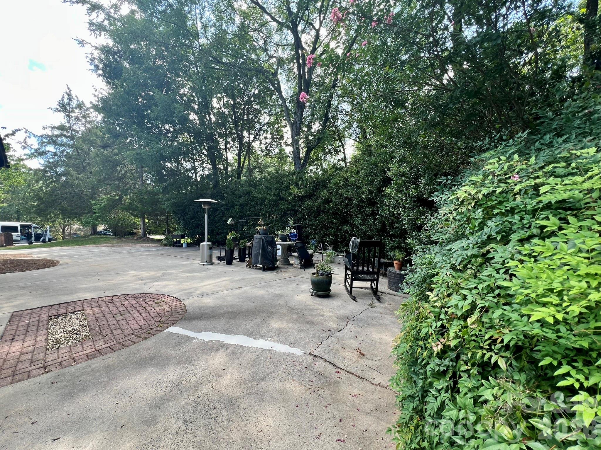 200 Foxlair Court — Matthews
