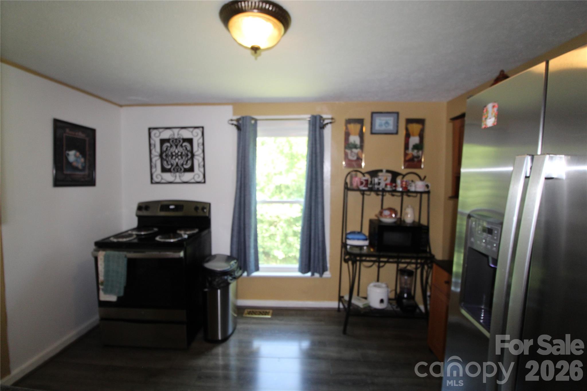 438 Folk Street NW — Lenoir