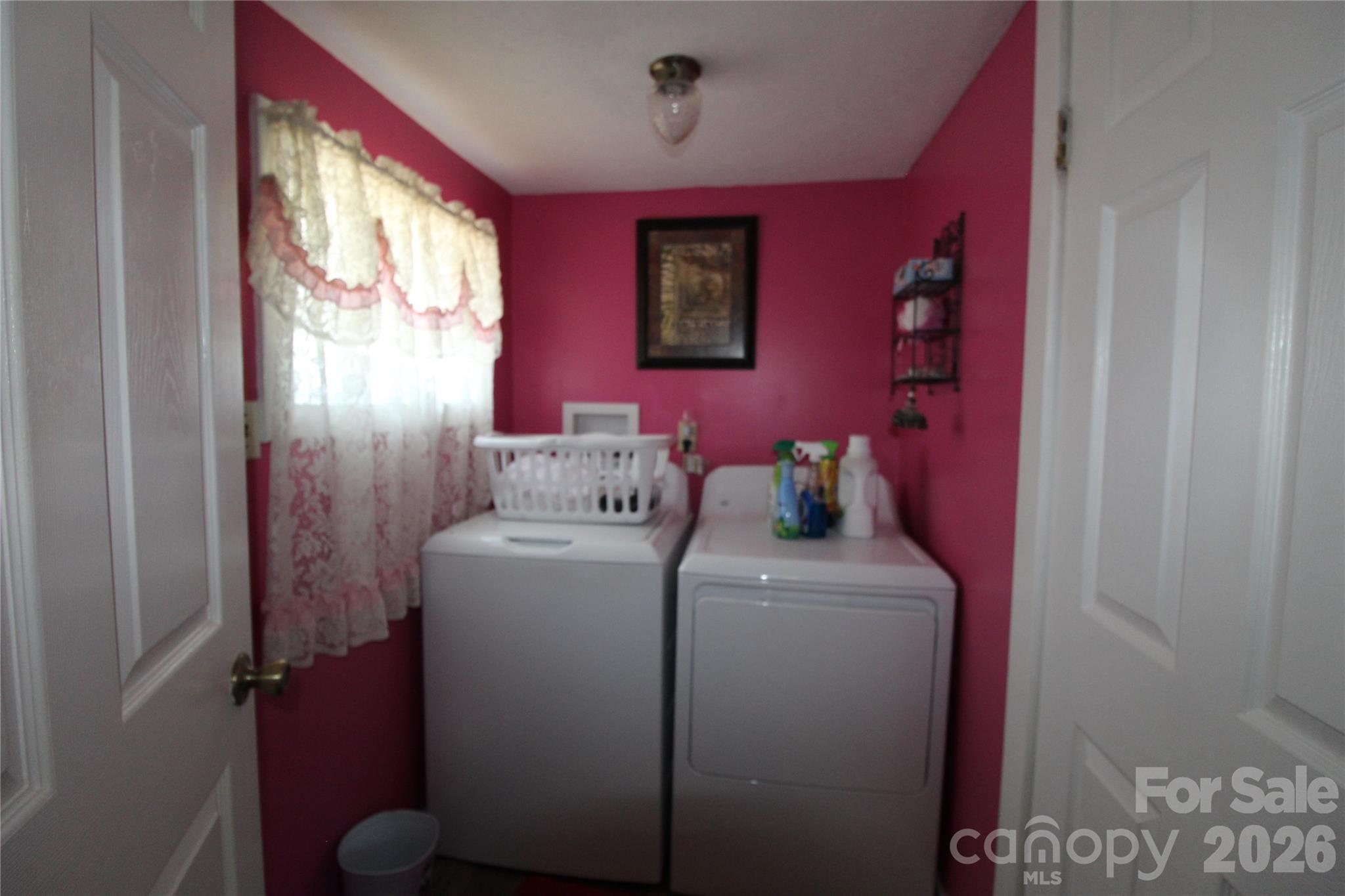438 Folk Street NW — Lenoir