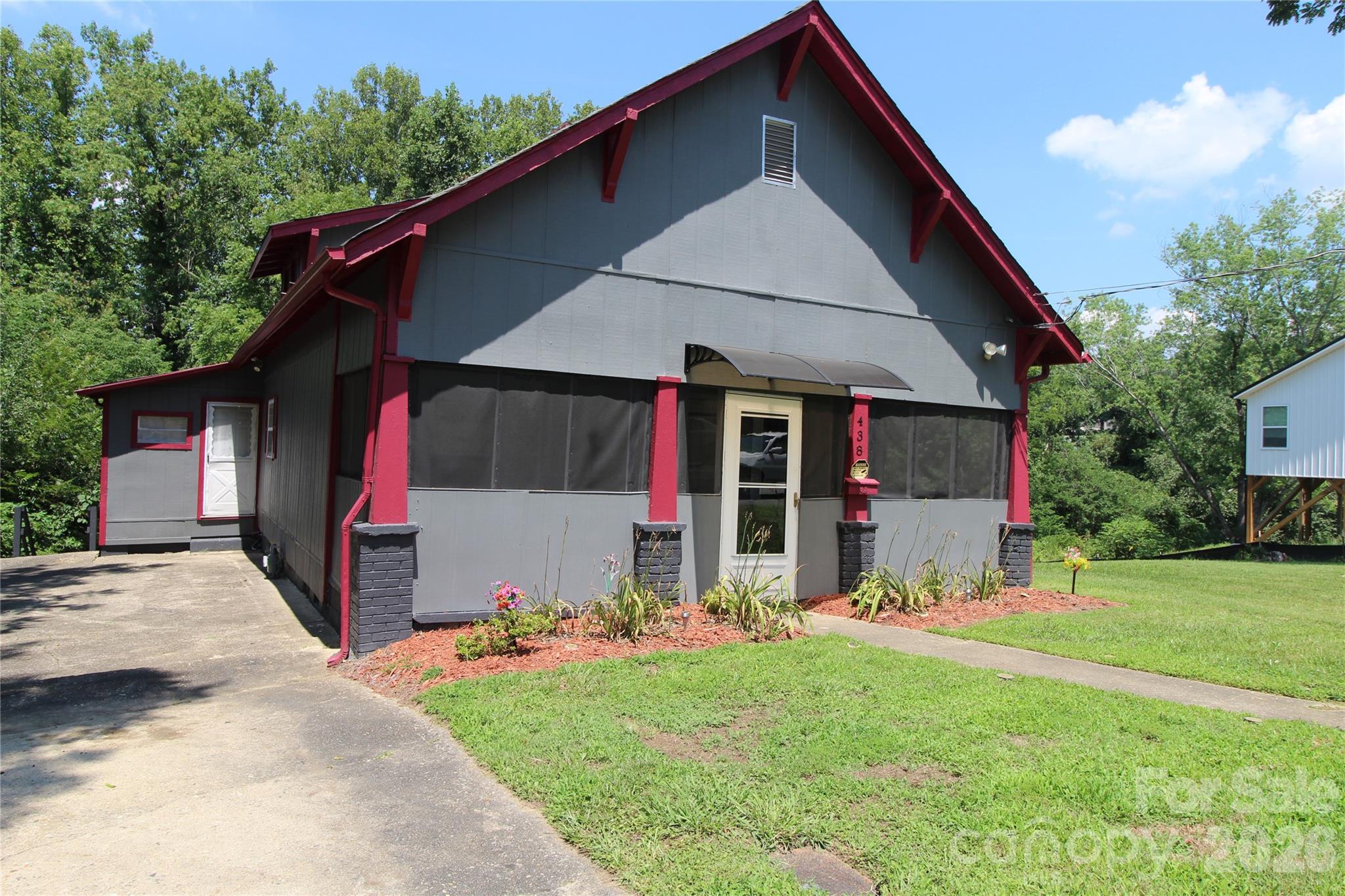 438 Folk Street NW — Lenoir