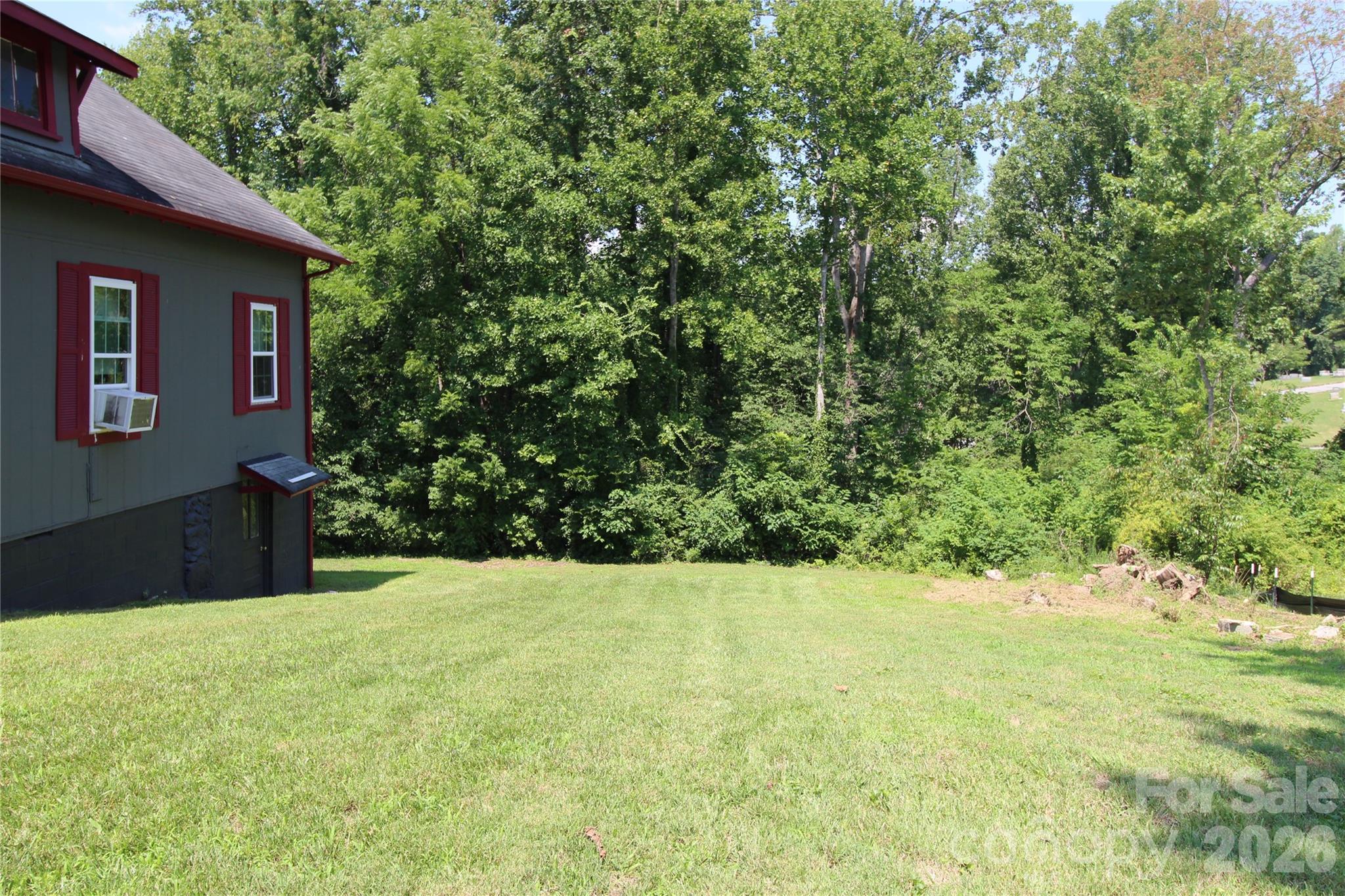 438 Folk Street NW — Lenoir