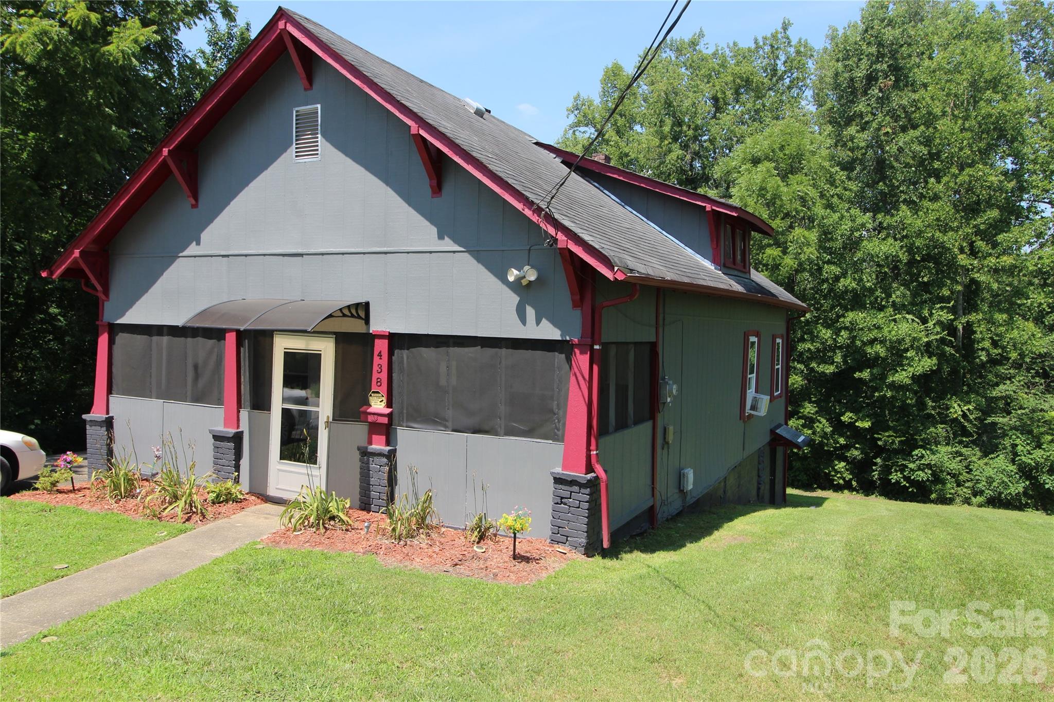 438 Folk Street NW — Lenoir