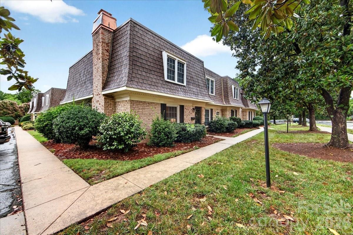1700 Roxborough Road #A — Charlotte